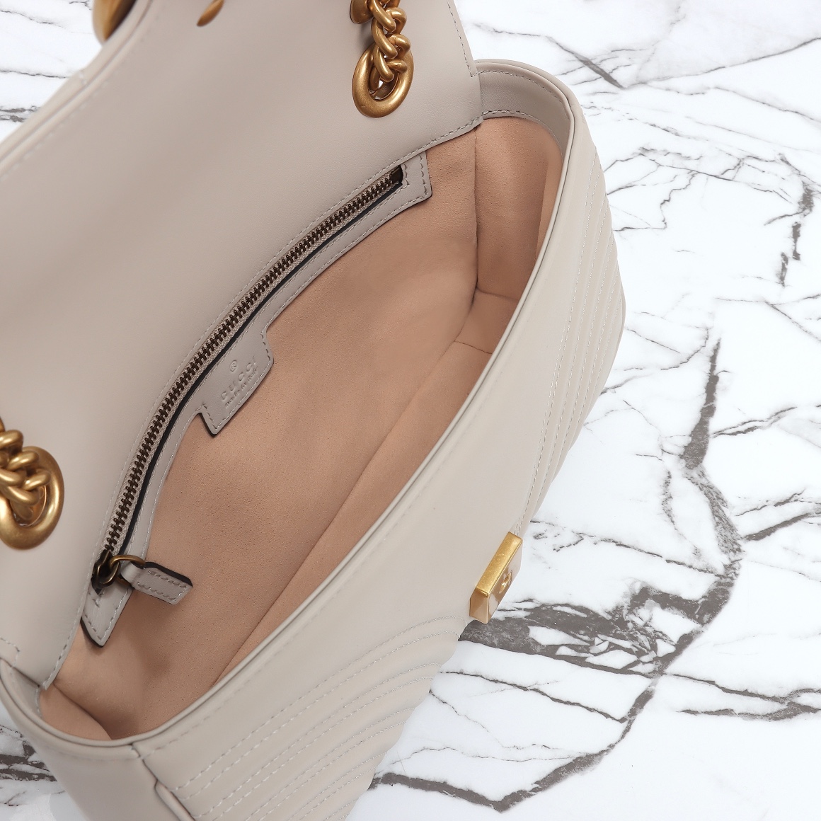 Gucci GG Marmont medium shoulder bag ‎443497 AABZC 1712