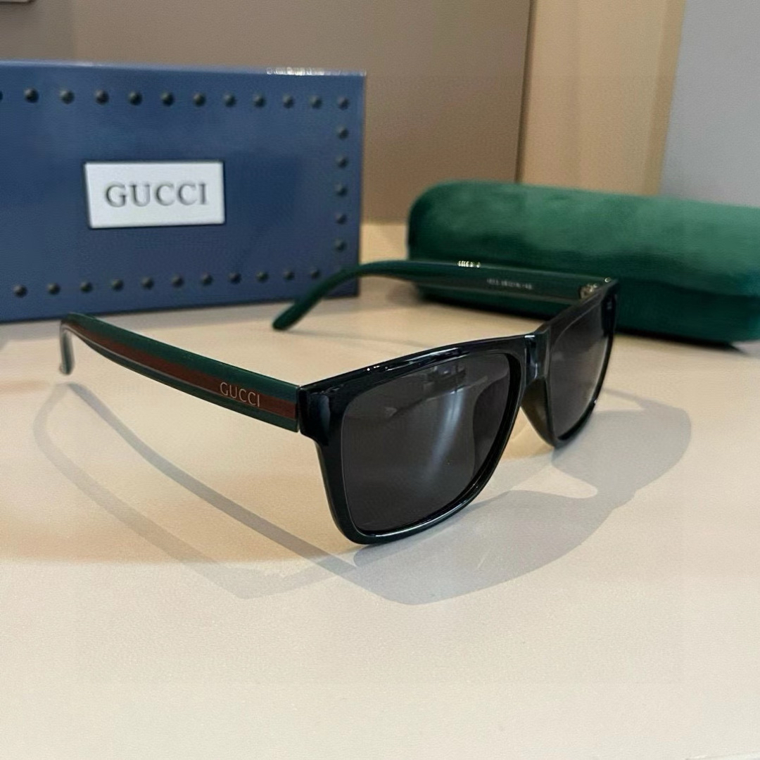Gucci Round Frame Sunglasses