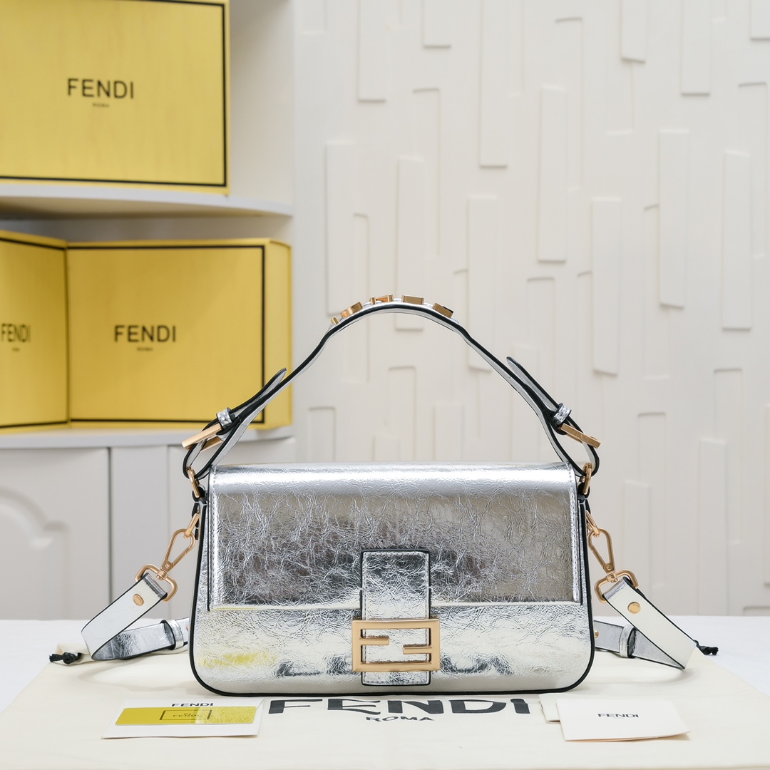 FENDI BAGUETTE handbag 6809