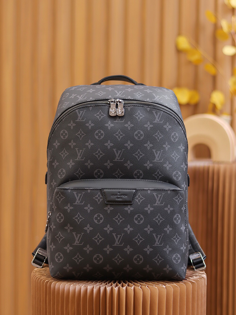 Louis Vuitton Discovery Backpack M43186