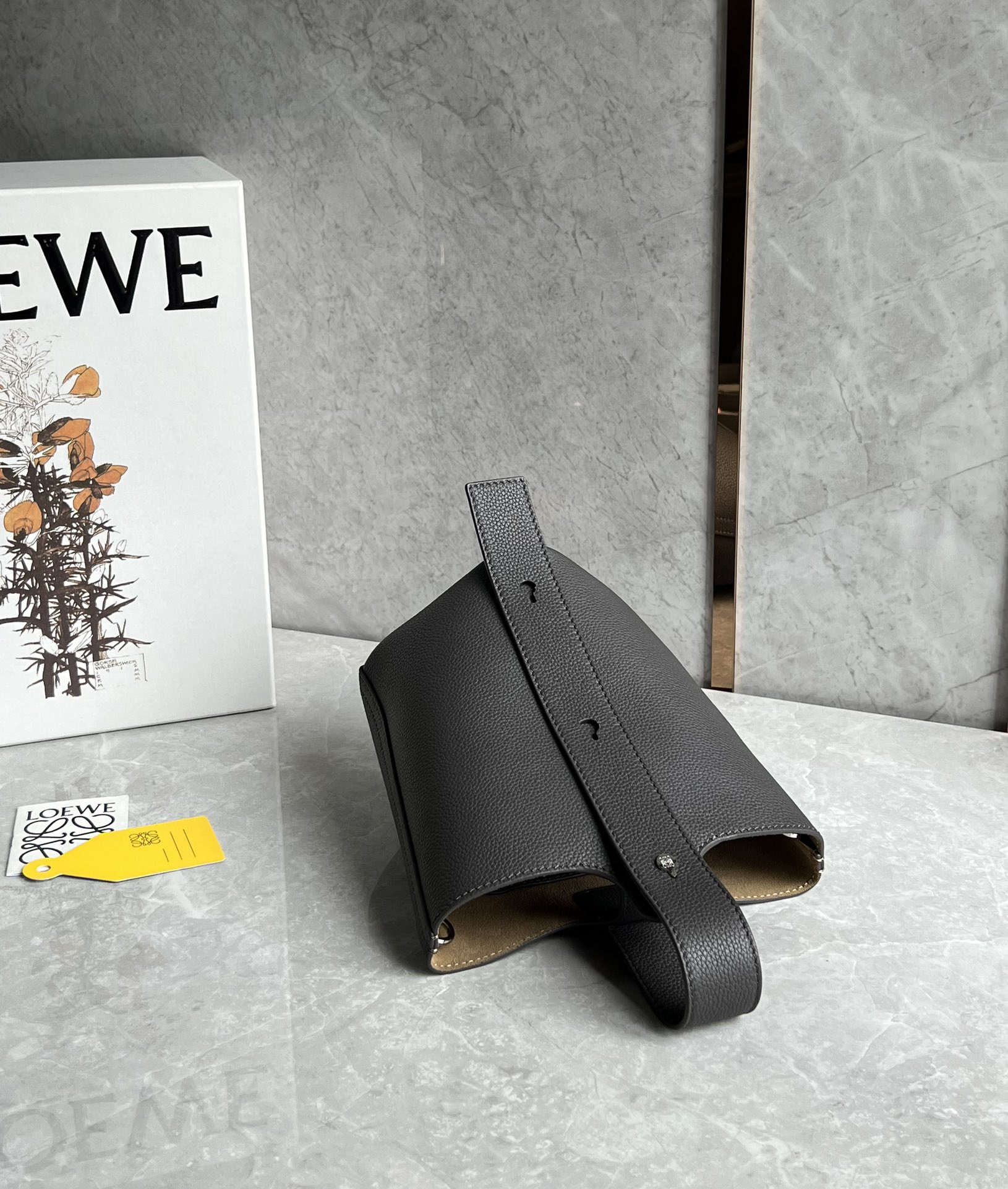 Loewe Pebble mini bucket bag 0705