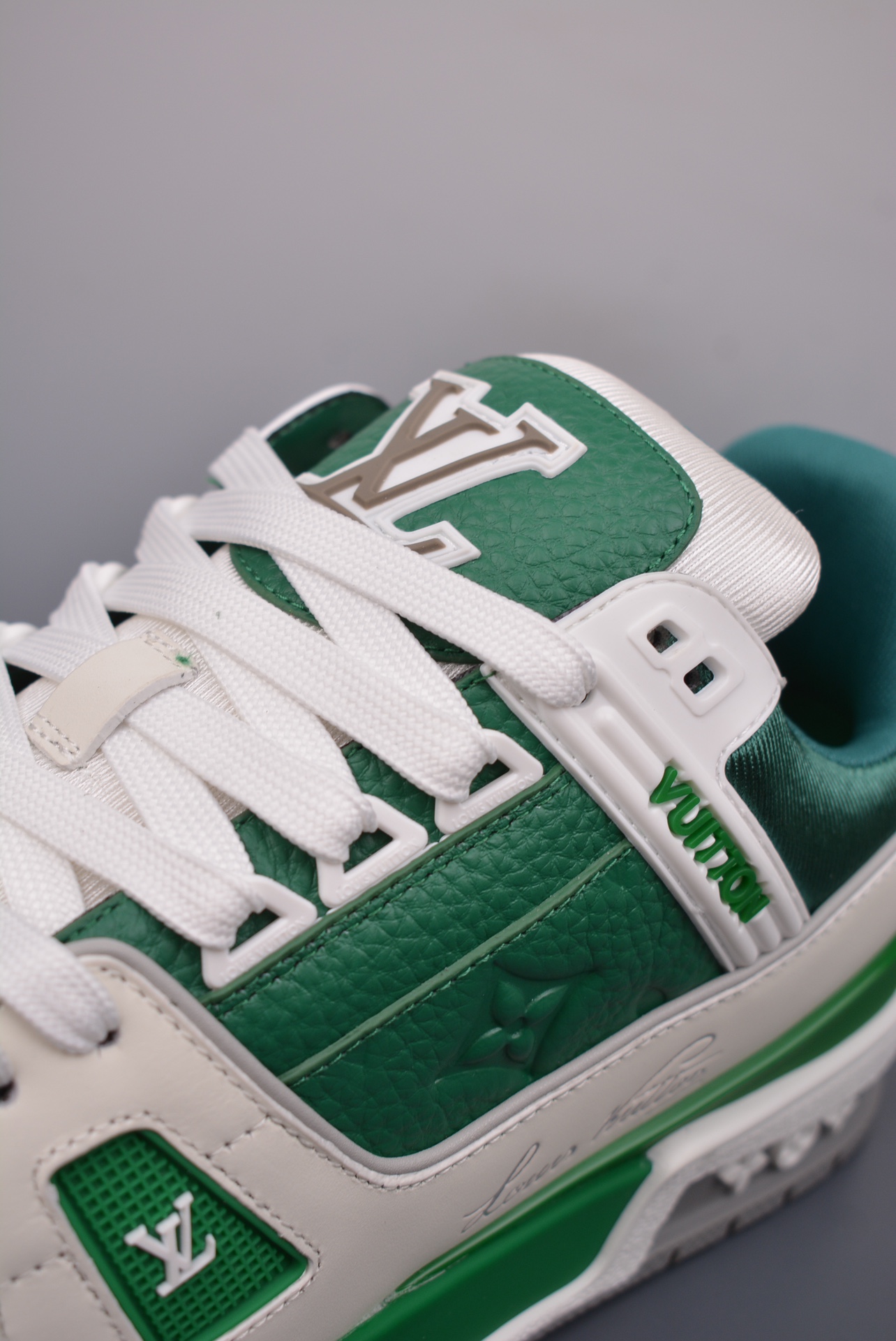 Louis Vuitton Trainer Sneaker Low Green and White Jacquard