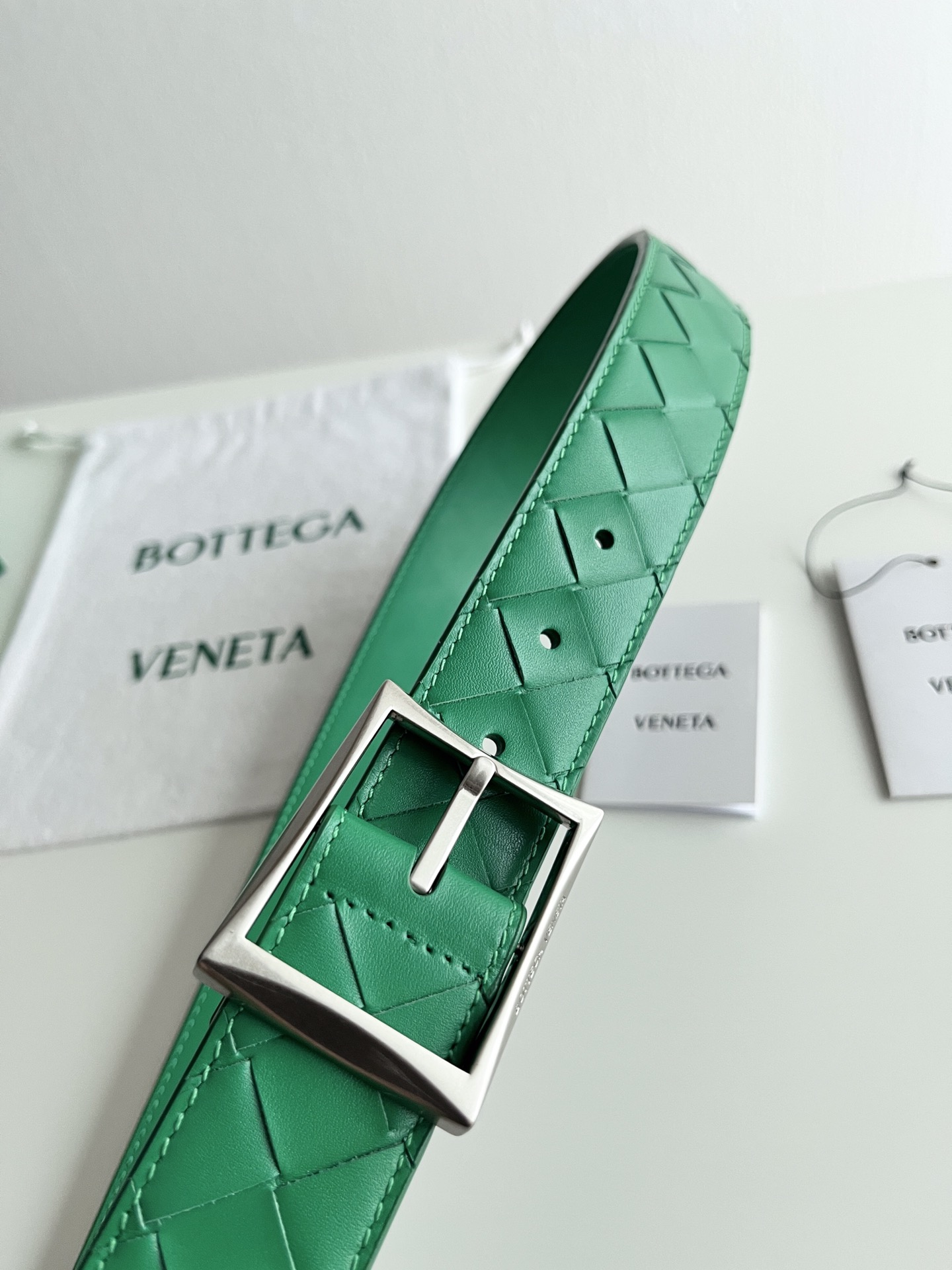 Bottega Veneta intreccio woven cowhide double-sided waistband with a width of 3.5cm