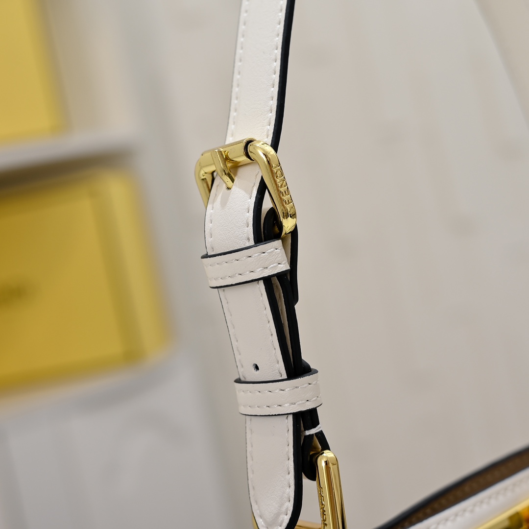 FENDI ekaboo Soft medium handbag 8801