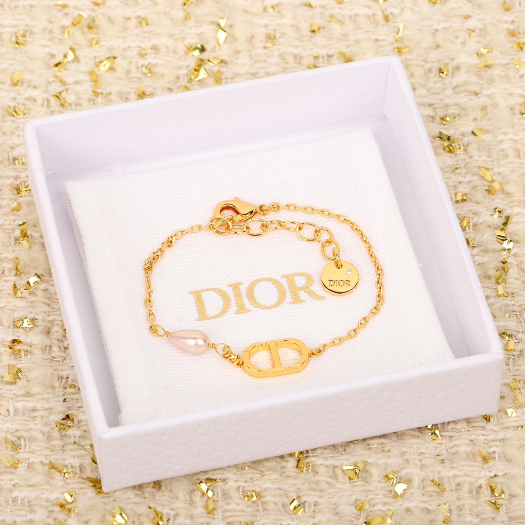 Dior CD letter drop pearl bracelet