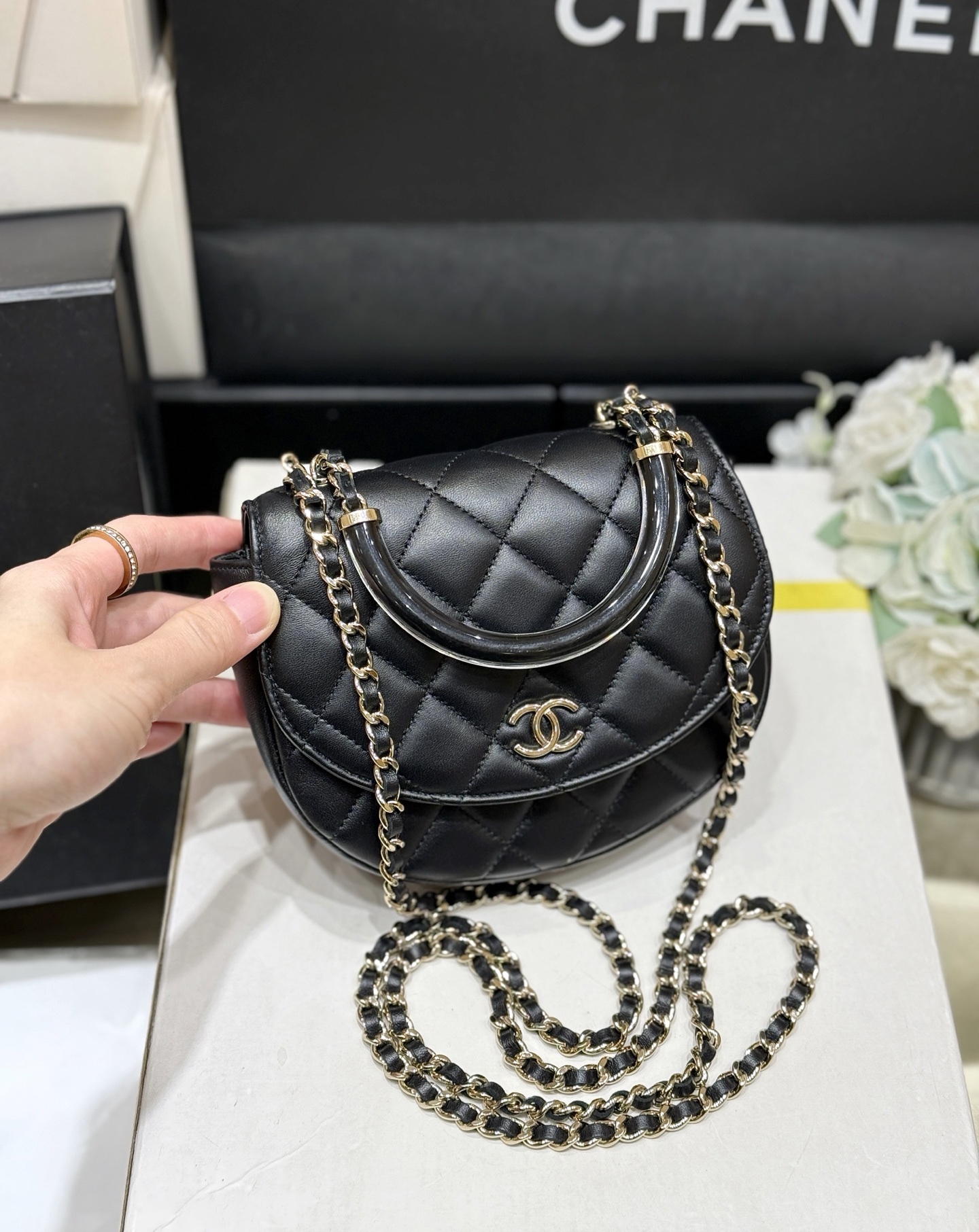 Chanel 25C Early Spring Series Mini Enamel Handle Bag AP441