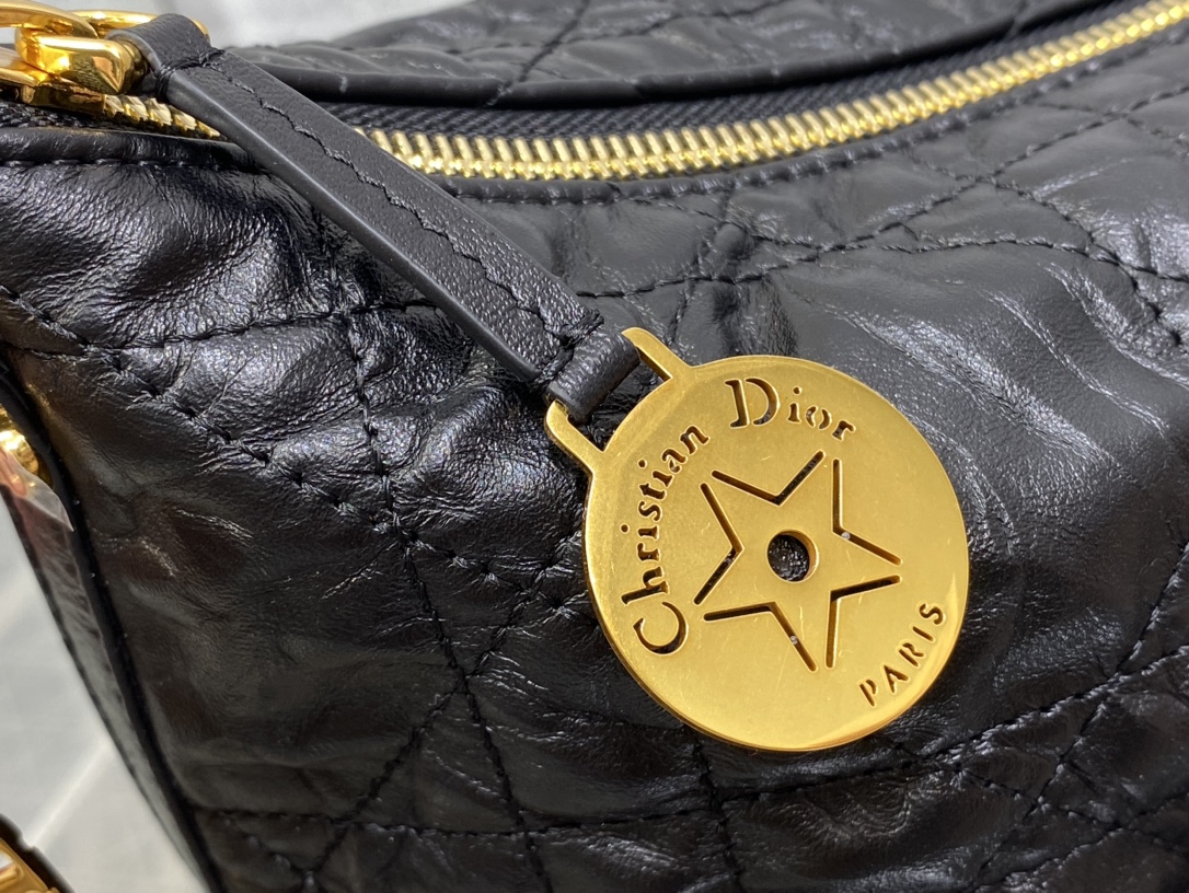 Dior Hobo star chain bag