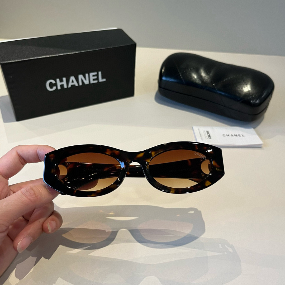 Chanel round frame sunglasses