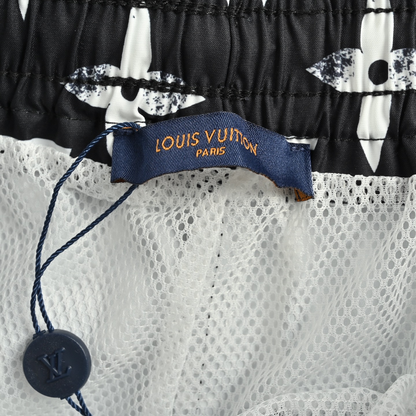 Louis Vuitton 25ss distressed monogram full indonesian dragon shorts