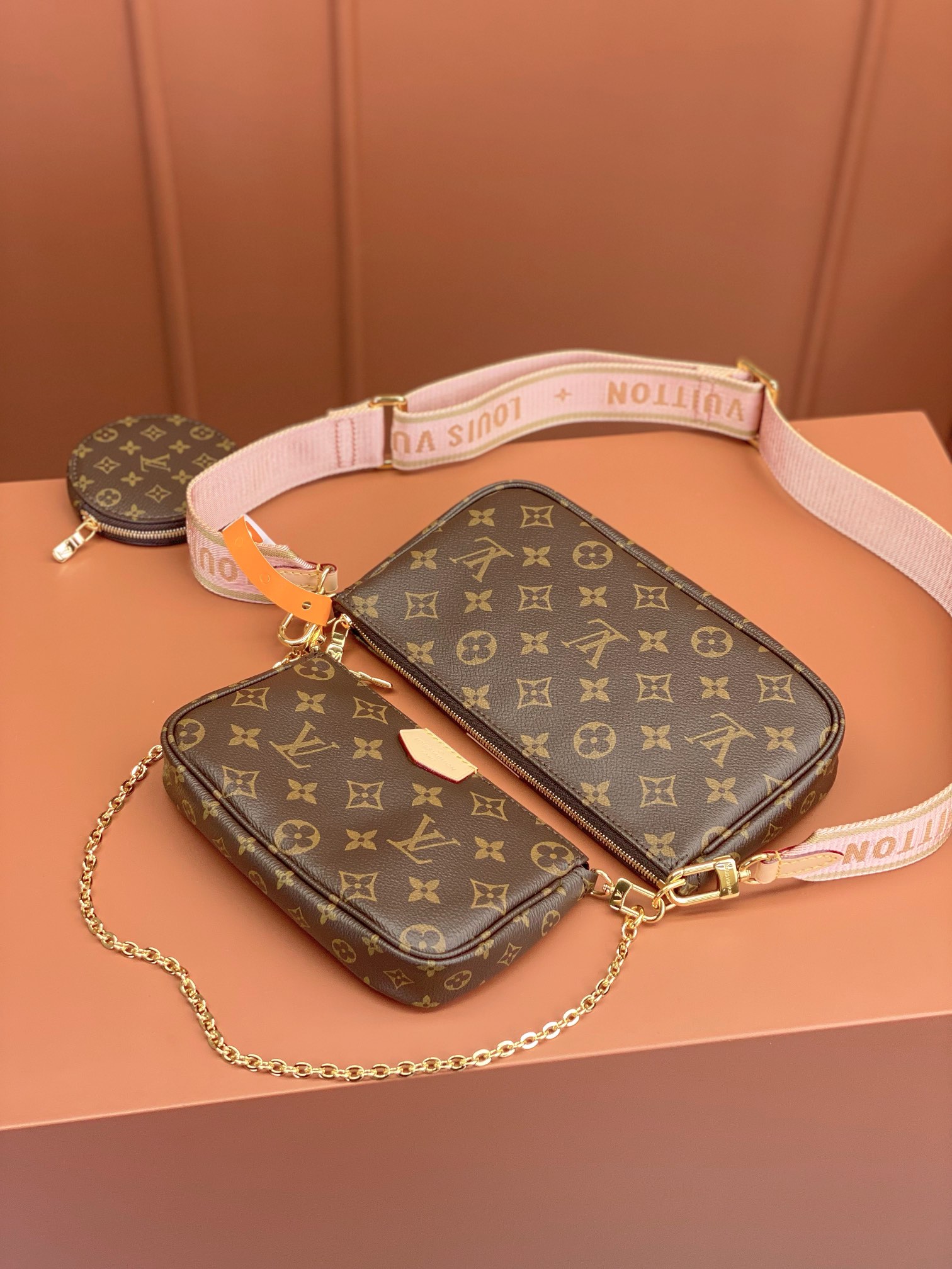 Louis Vuitton MULTI POCHETTE ACCESSORIES Handbag M44840