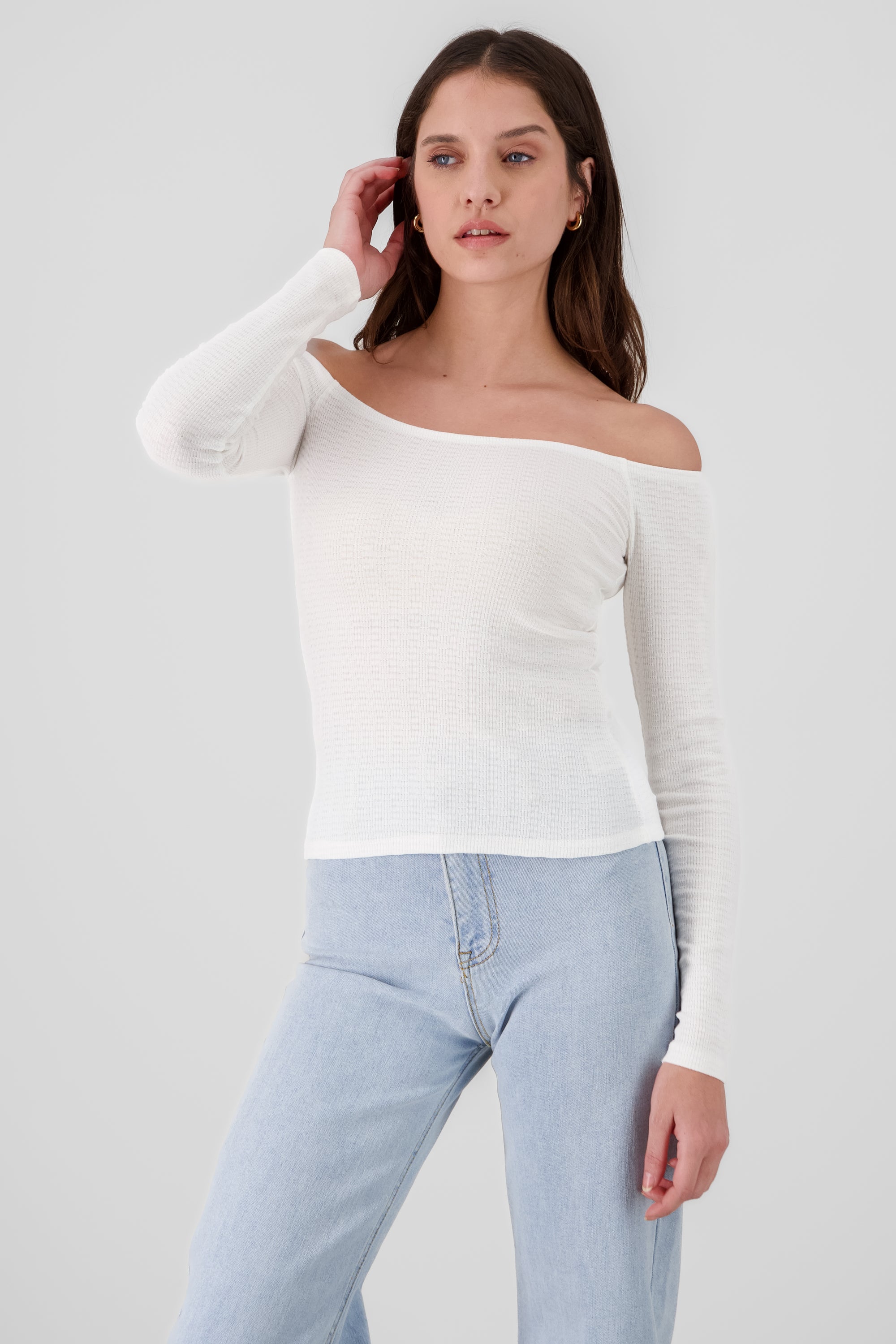 Shoulderless Knit Top