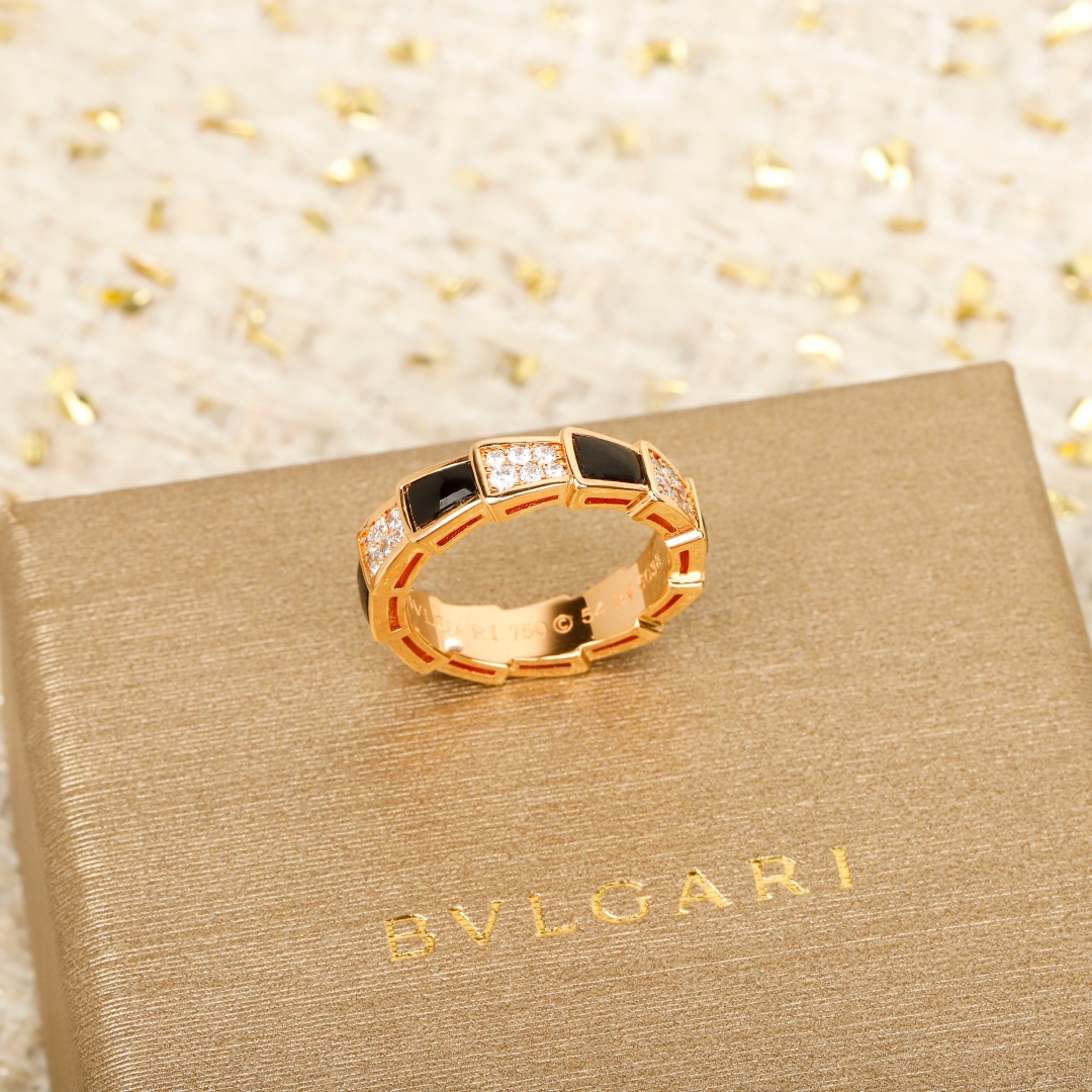 Bulgari Serpenti series shell ring