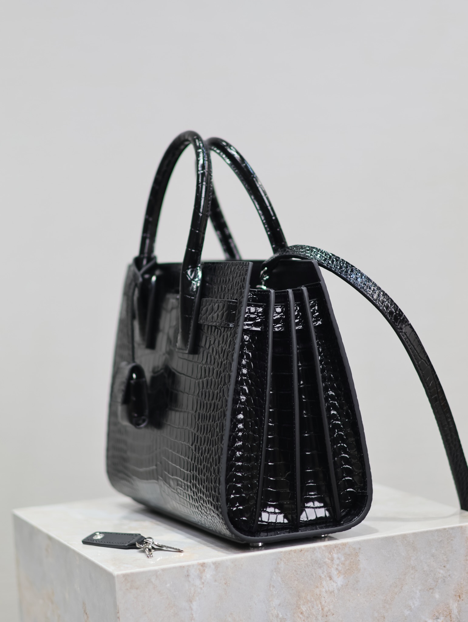 Yves Saint Laurent sac de jour accordion bag 421863