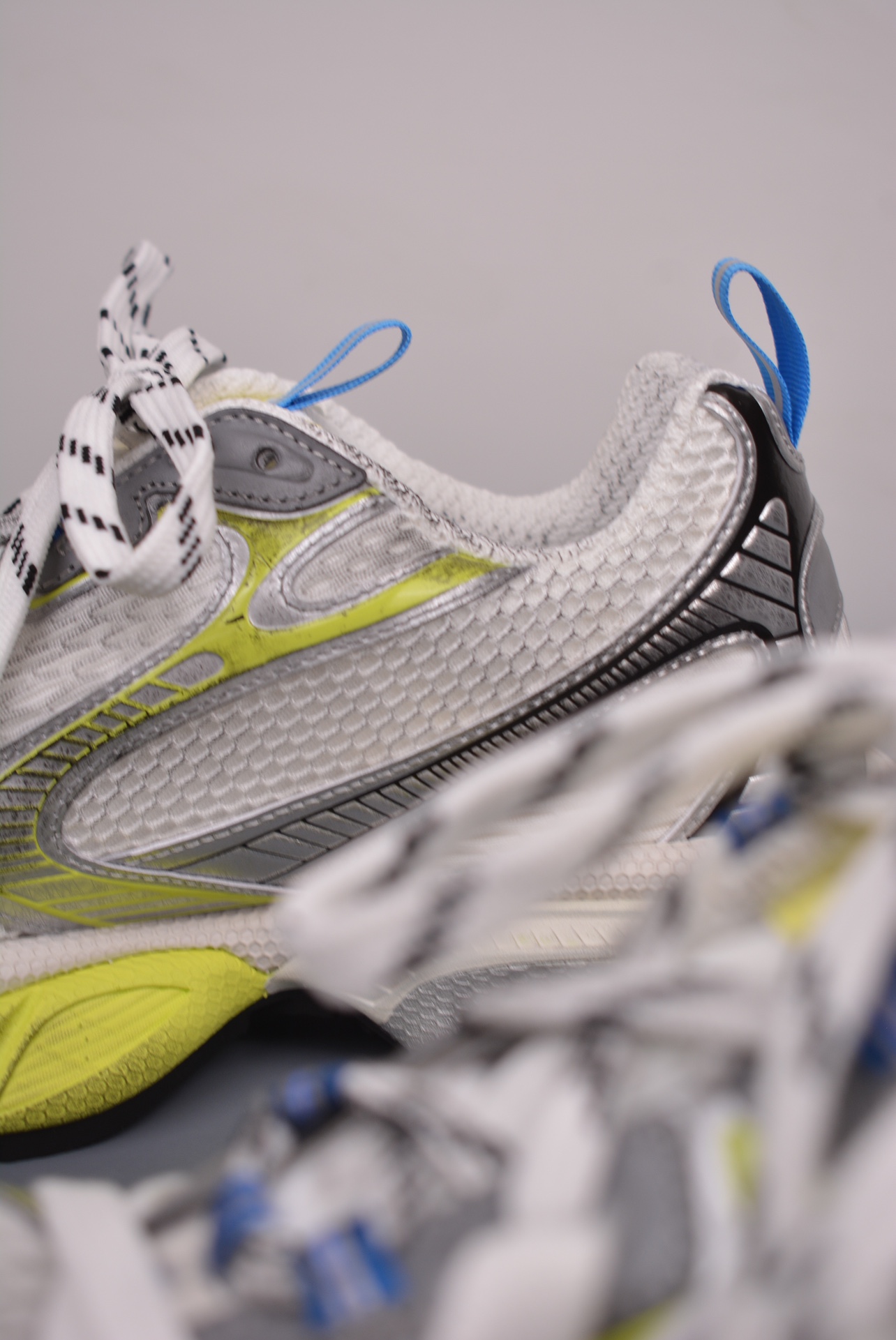 BALENCIAGA 3XL Sneakers Silver Blue Yellow