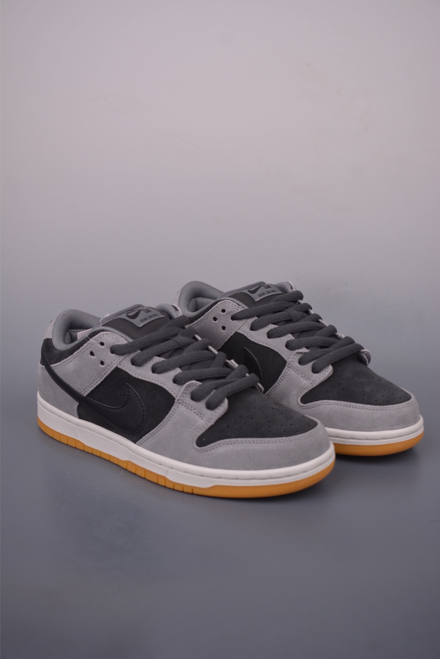 Nike SB Dunk Pro “Black and Smoke Grey” HF3063-001