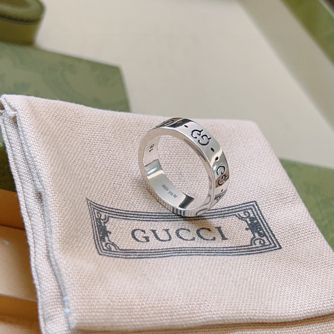 GUCCI GG Engraving Ring