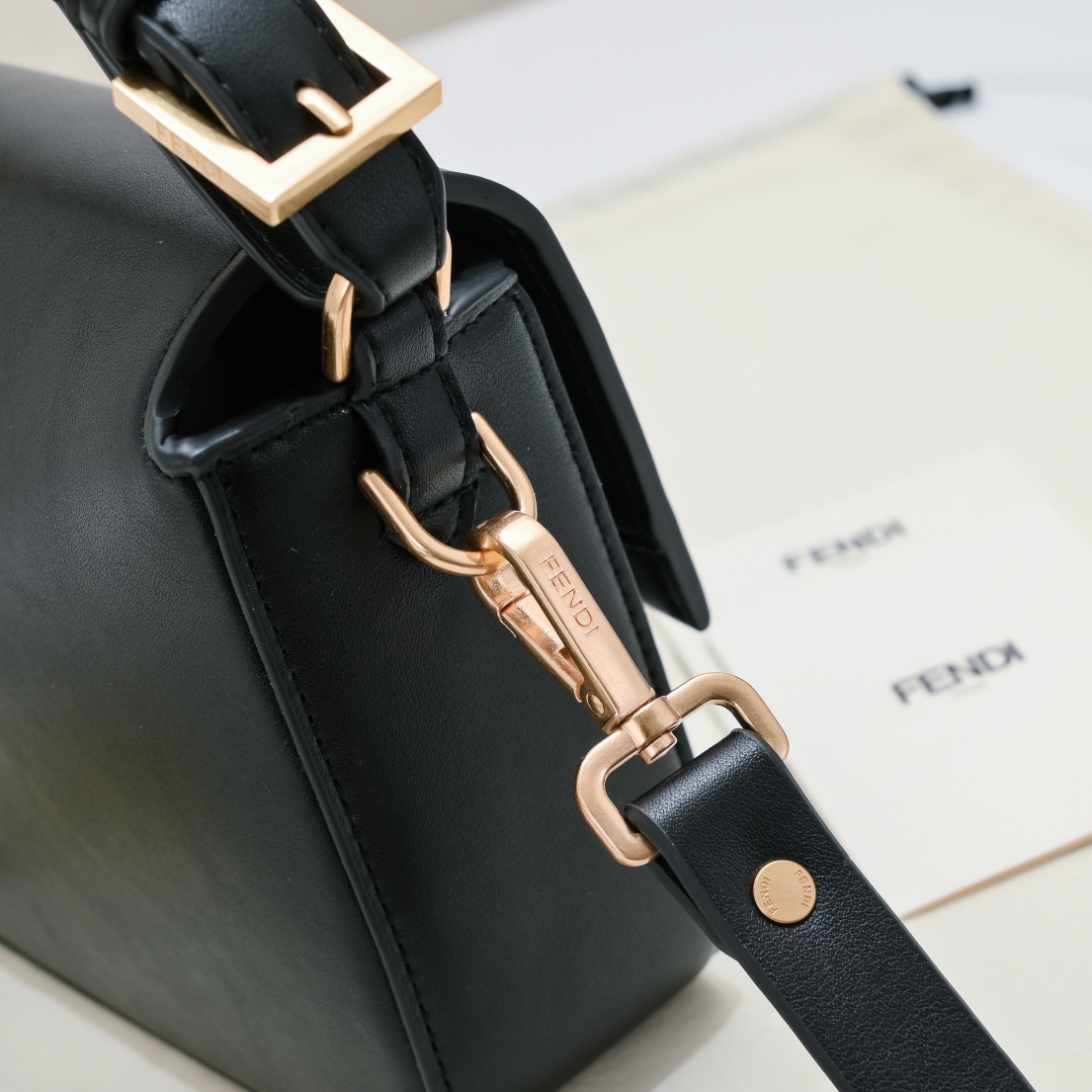 FENDI BAGUETTE handbag 6809