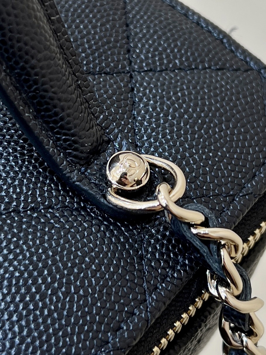 Chanel 25C handle long box AP4404