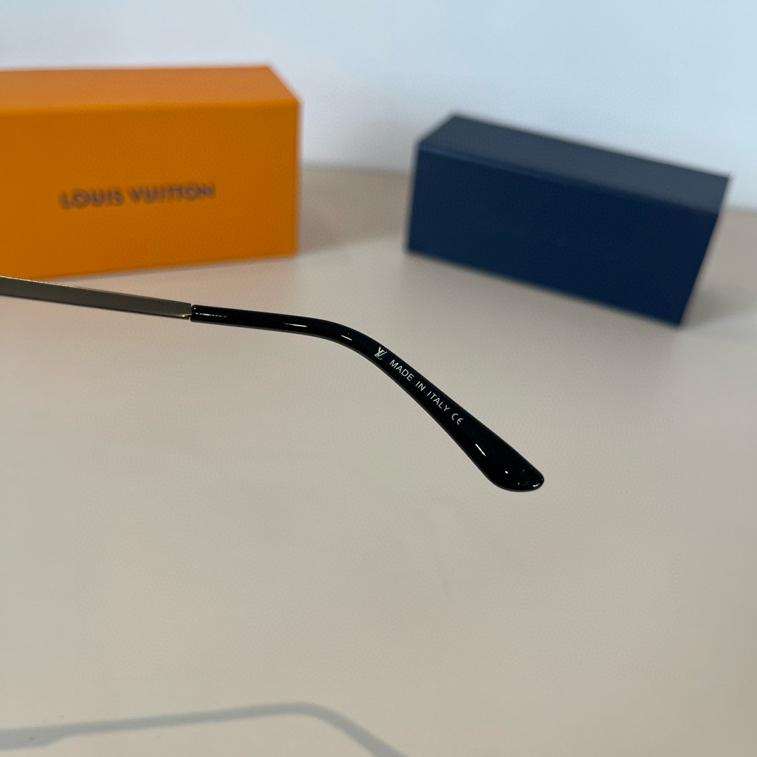 Louis Vuitton square-frame sunglasses