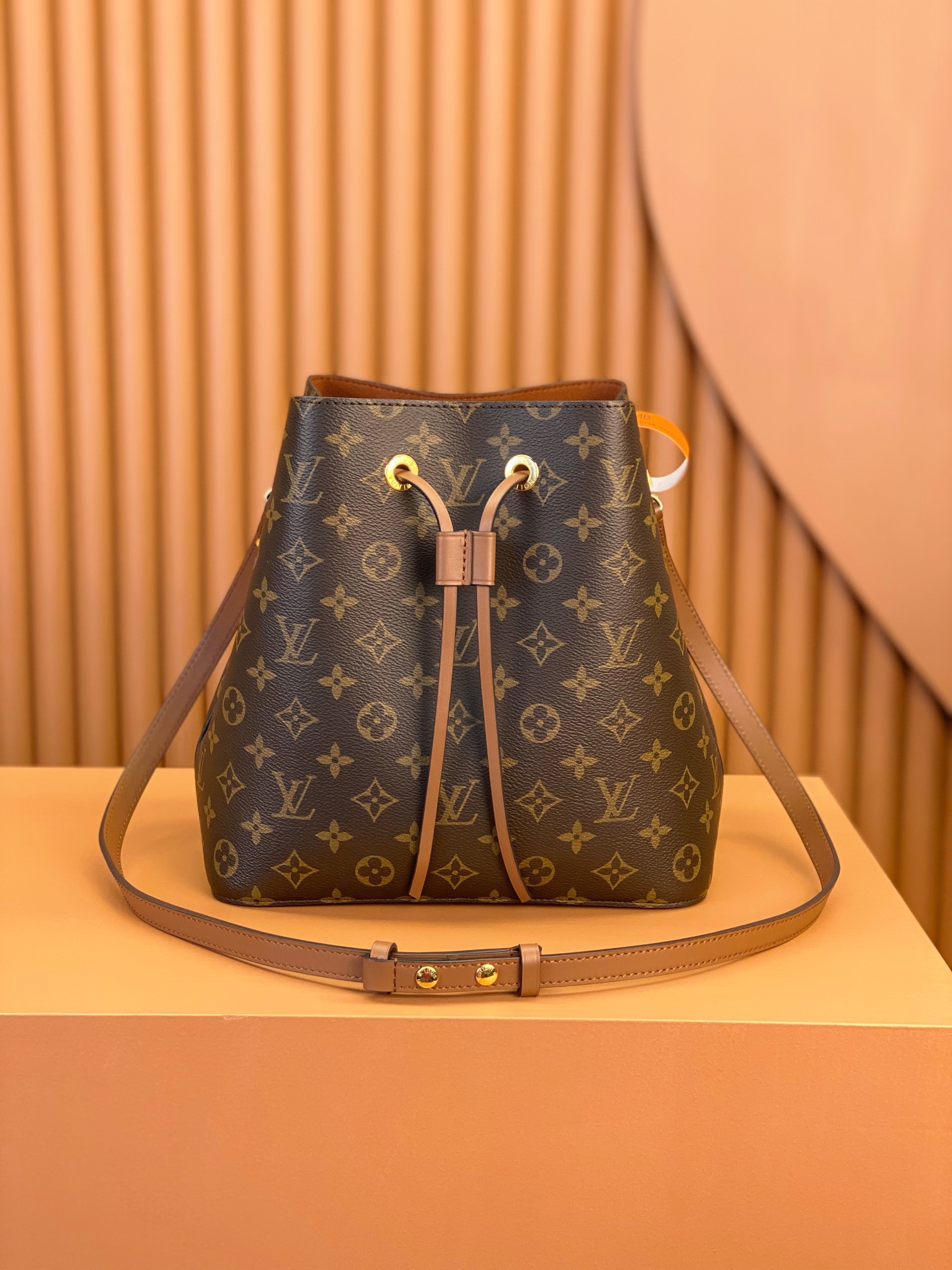 Louis Vuitton NÉONOÉ Medium Handbag M44887