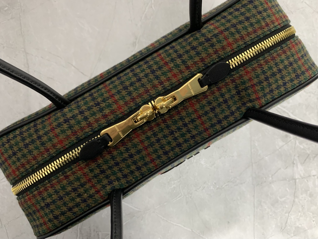 Miu Miu houndstooth briefcase 5BB117