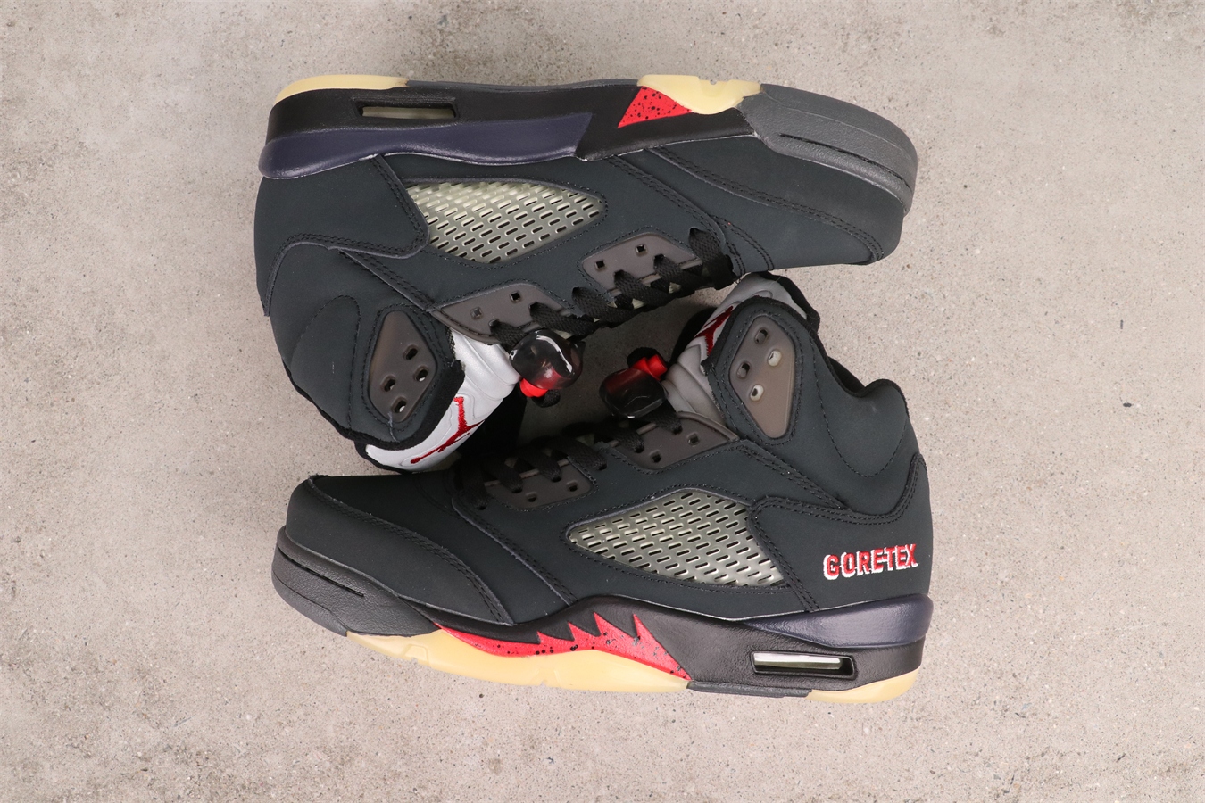 Air Jordan 5 Gore-Tex “Off-Noir” DR0092-001