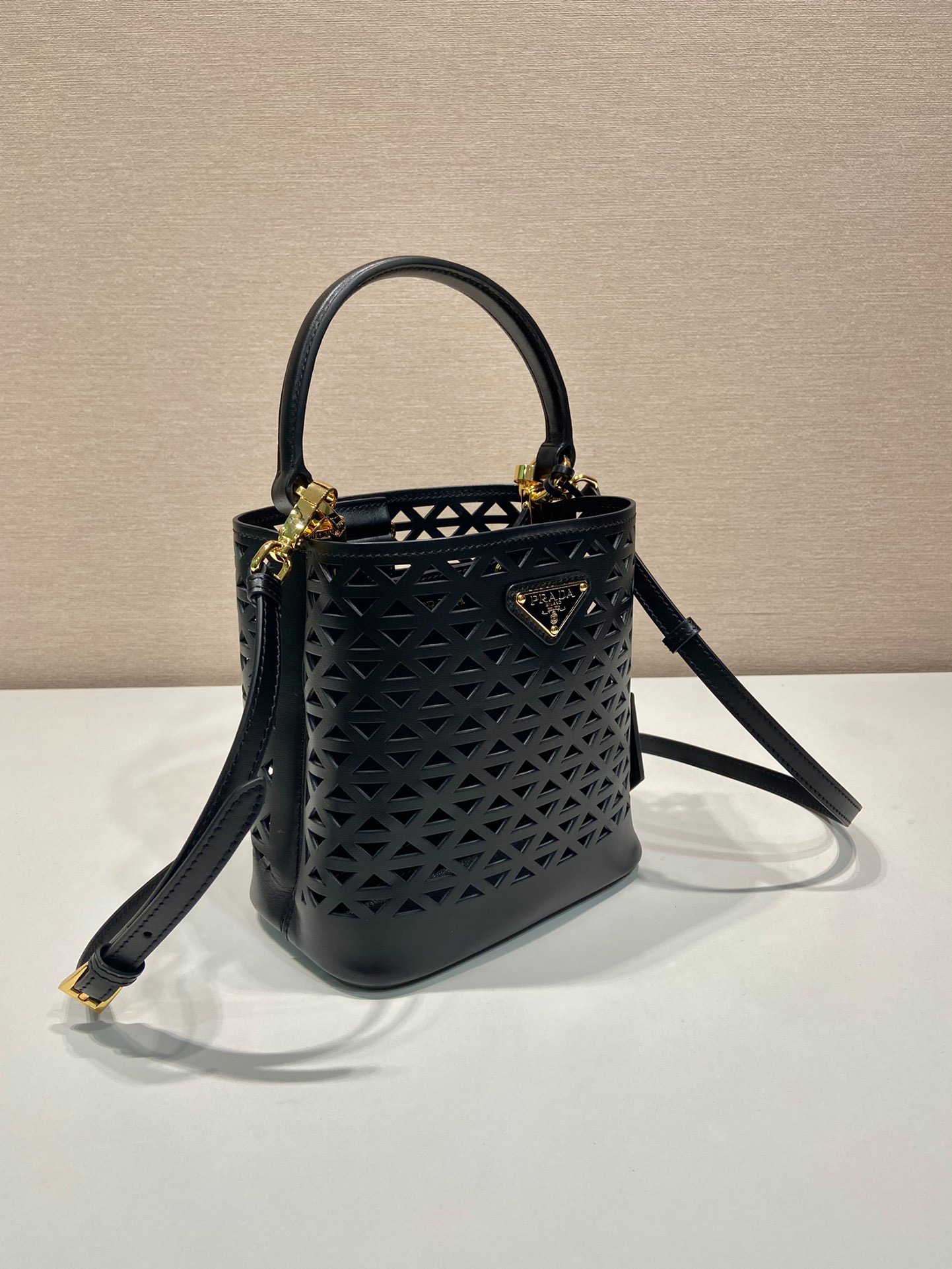 Prada hollow bucket bag 1BA217