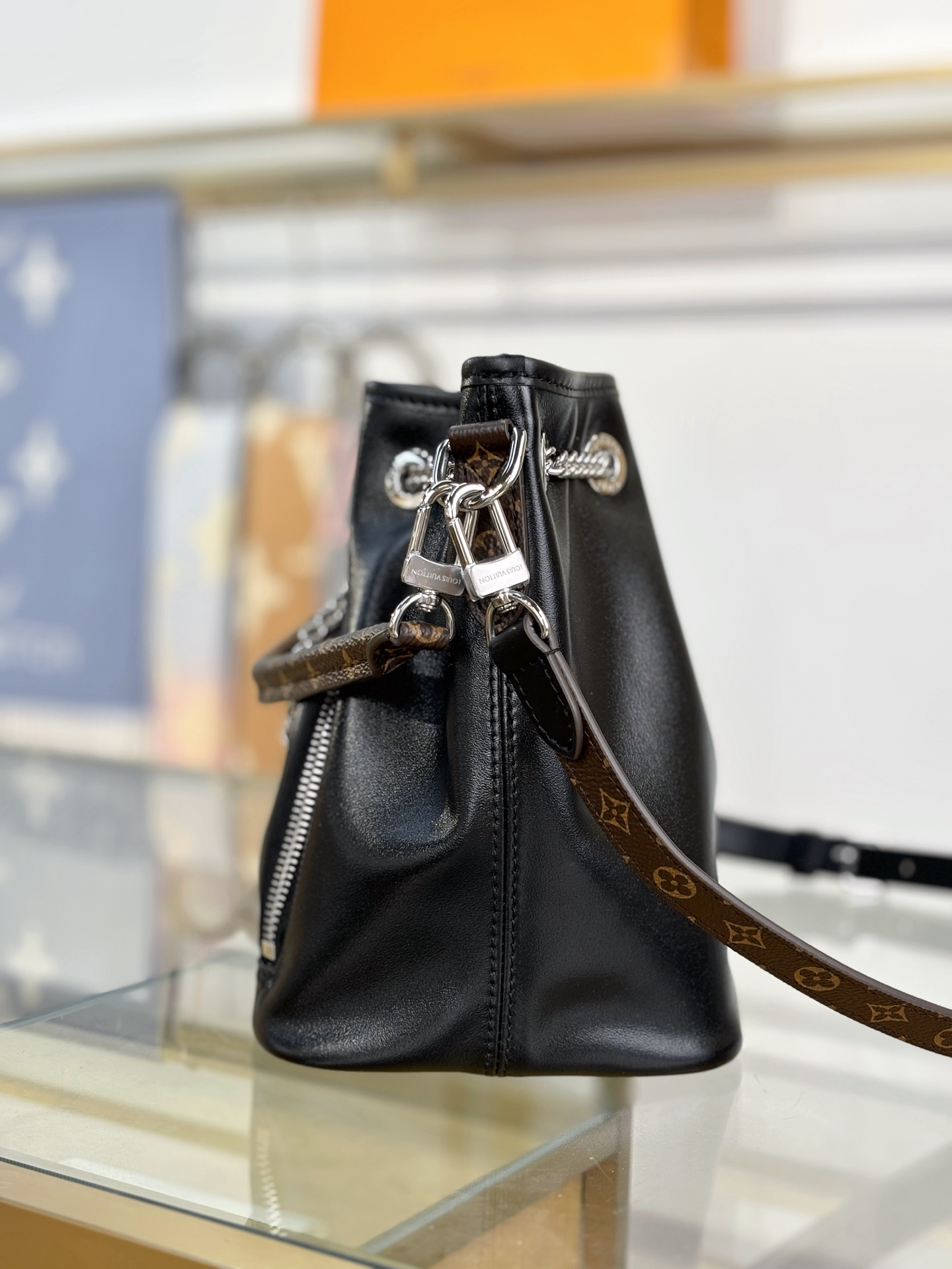 Louis Vuitton NO WAY VIBE Bag M14377