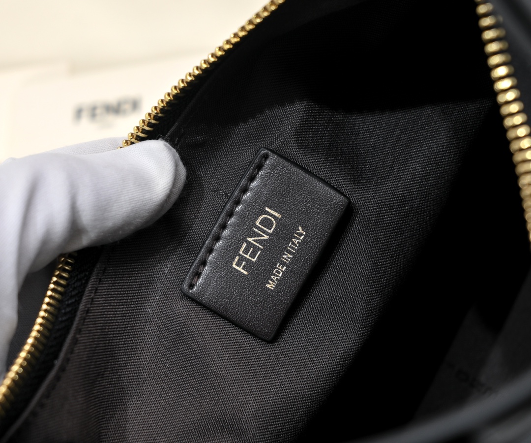 FENDI gray underarm large bag 2196