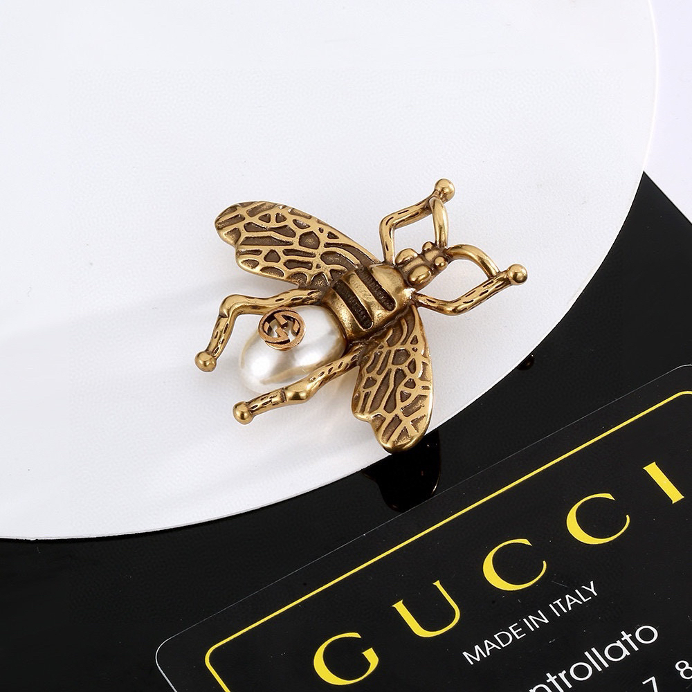 GUCCi Bee Brooch