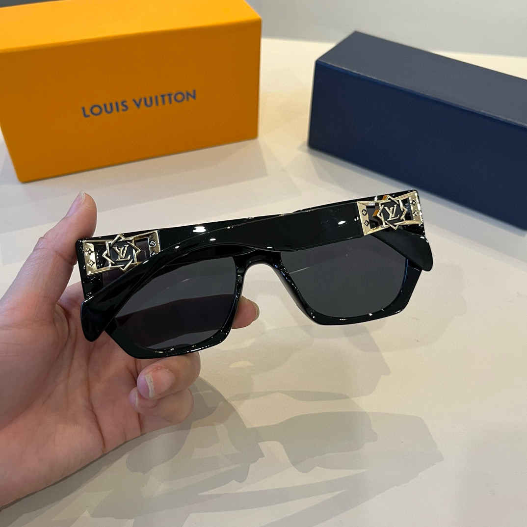 Louis Vuitton square-frame sunglasses