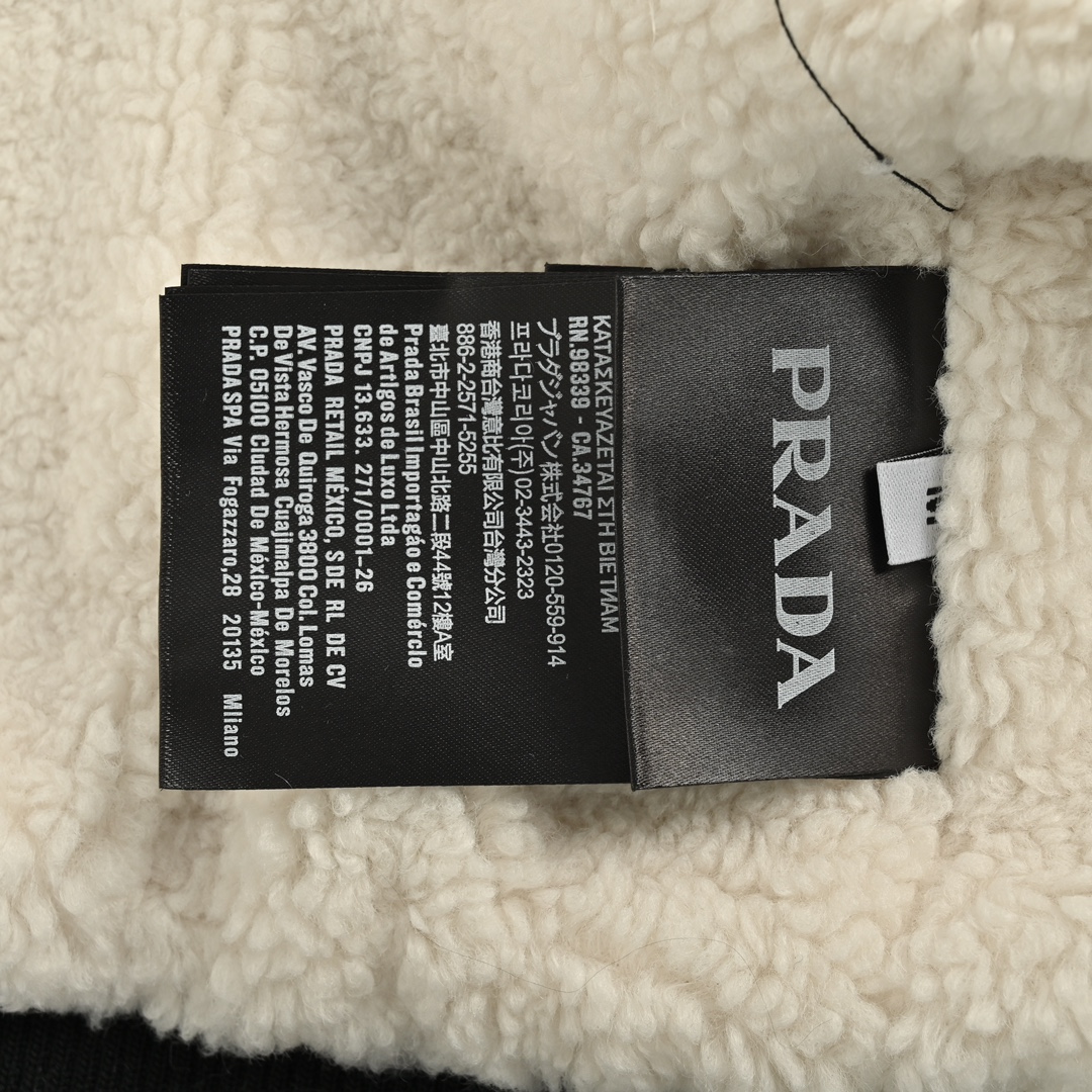 Prada 24Fw sherpa hooded jacket