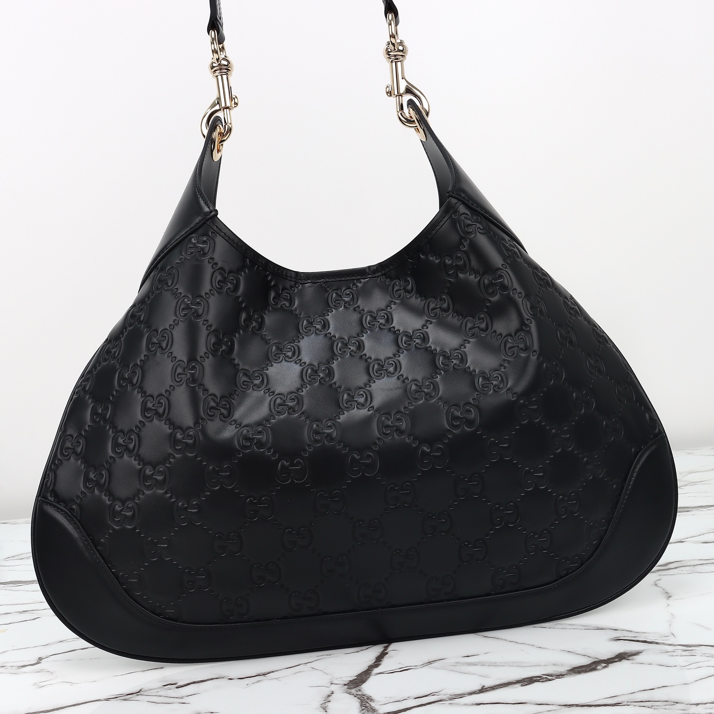 Gucci B medium shoulder bag 834981 AAEXI 1000