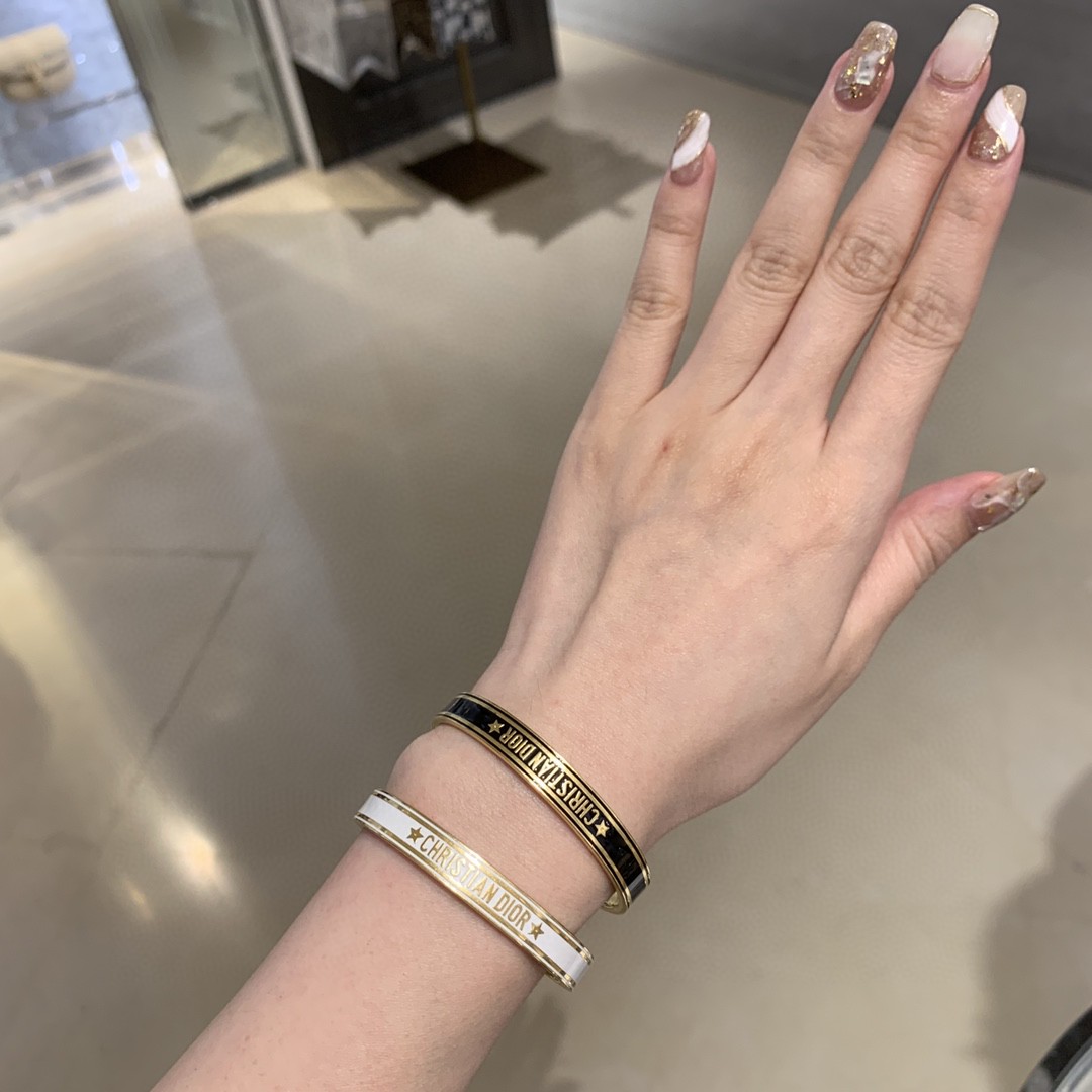 Dior Letter Open Bracelet
