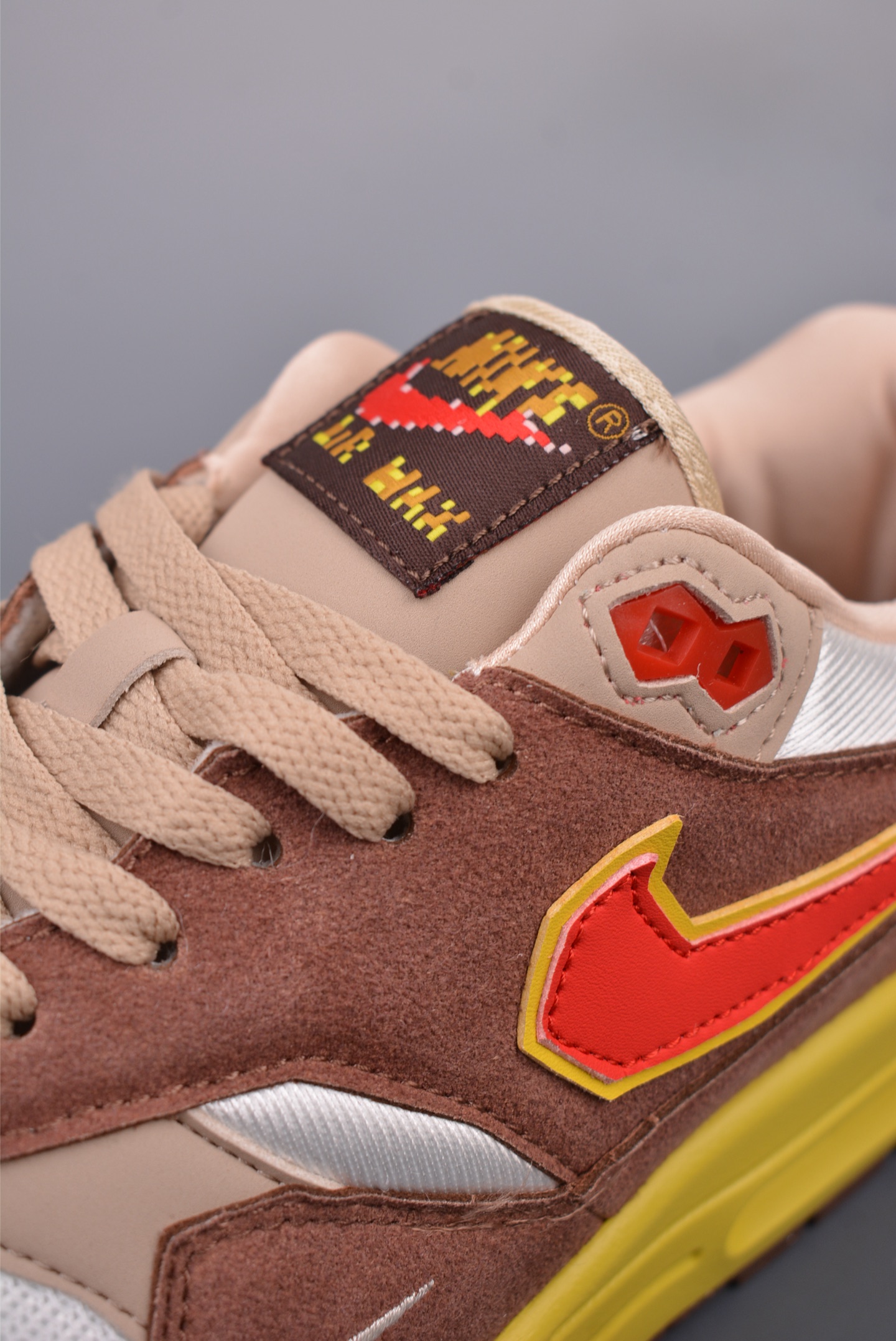 Nike Air Max 1 Donkey Kong Brown HV5776-200