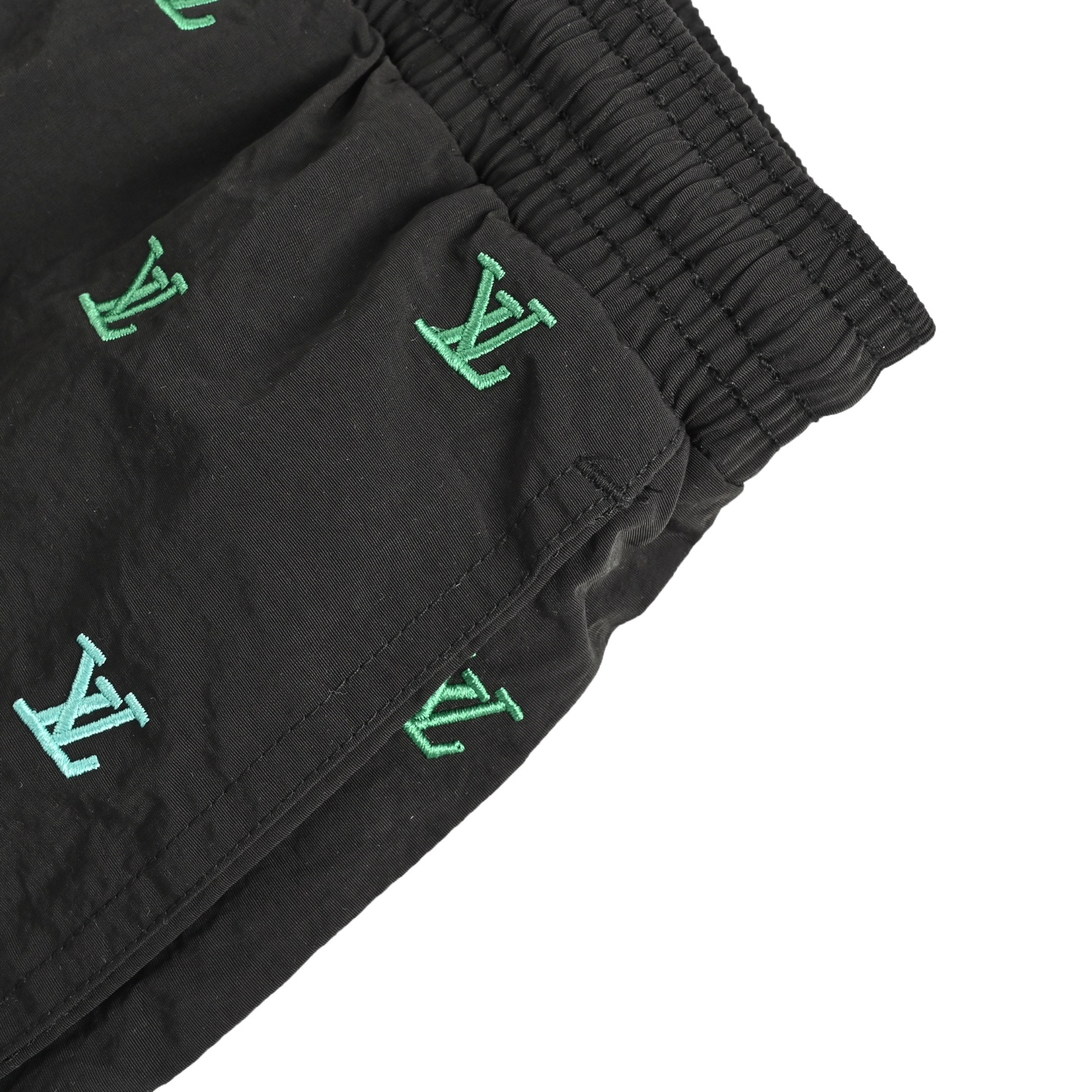 Louis Vuitton 25ss all-over monogram gradient embroidered shorts