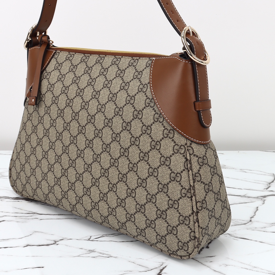 Gucci GG Emblem large shoulder bag 815217 FAD6L 9758
