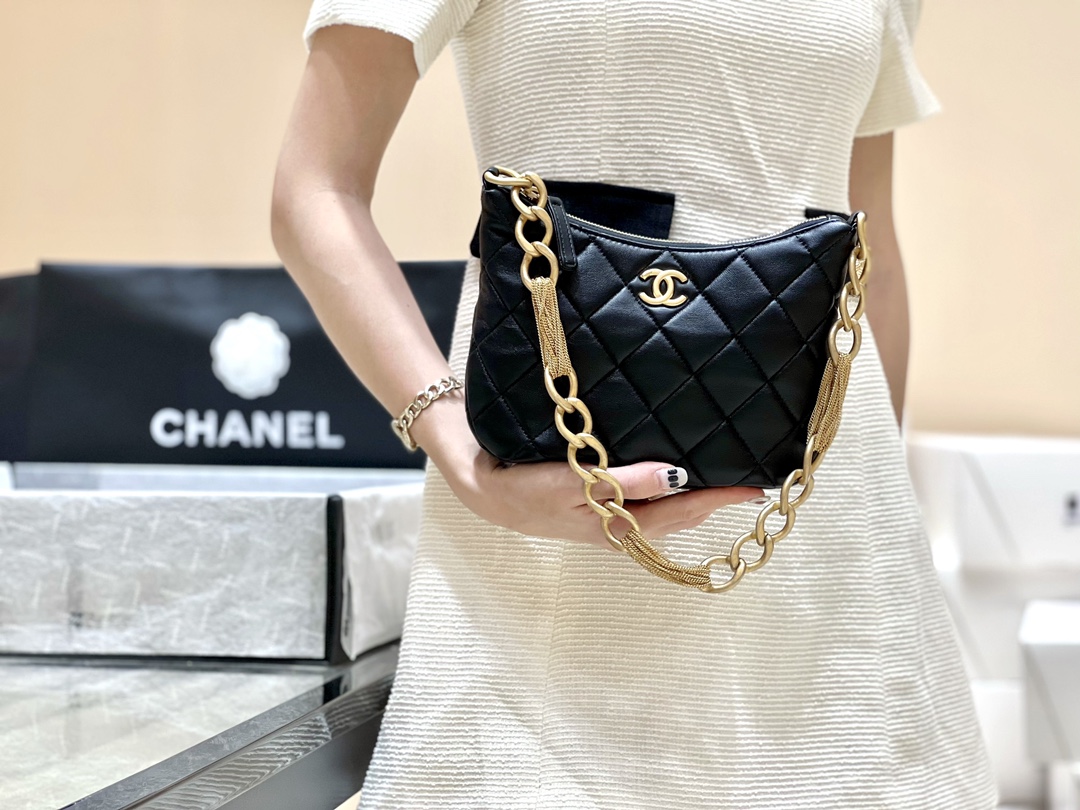Chanel 23A High-end Handcraft Series Hobo Underarm Bag 4220