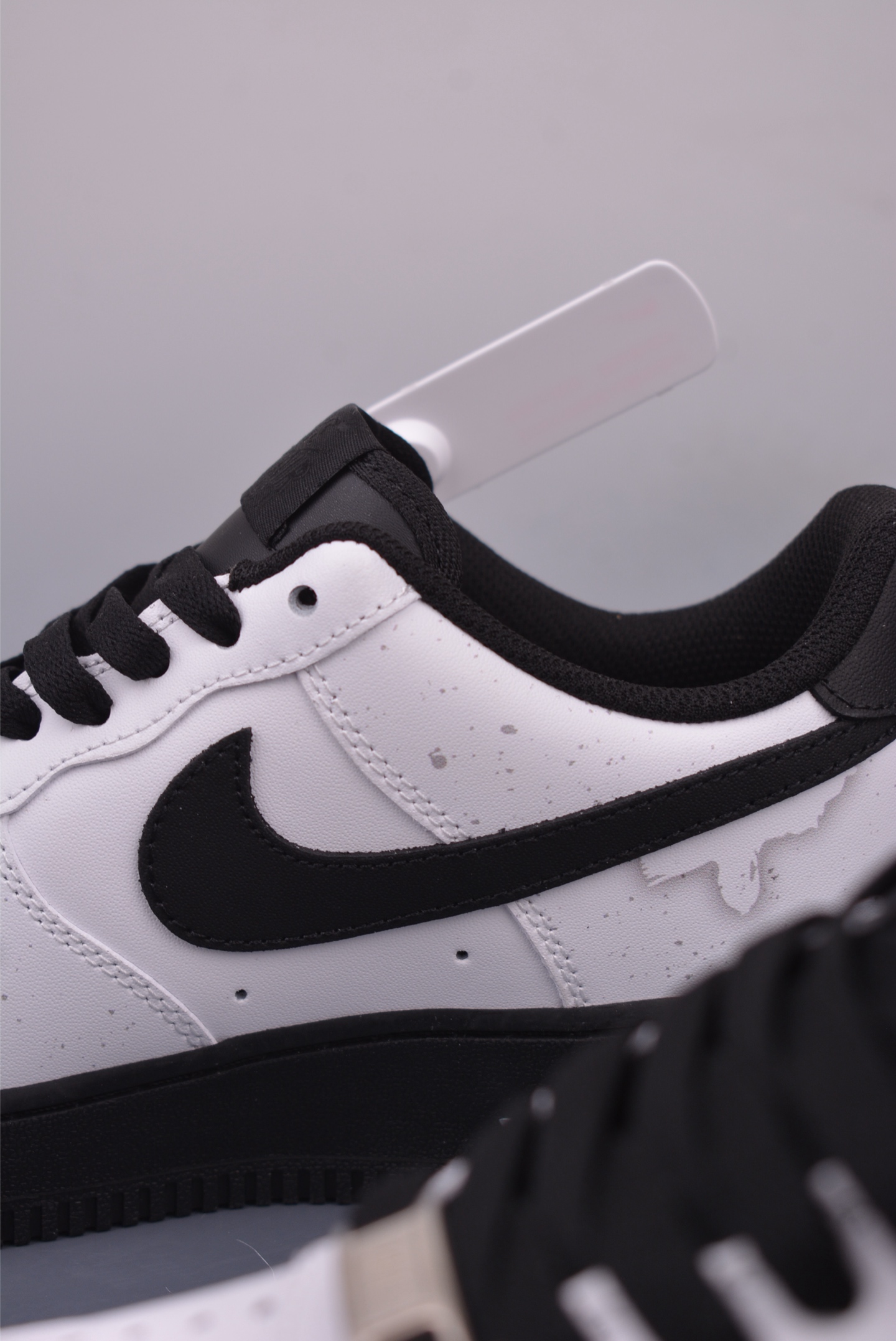 Nike Air Force 1 07 LV8 Low 