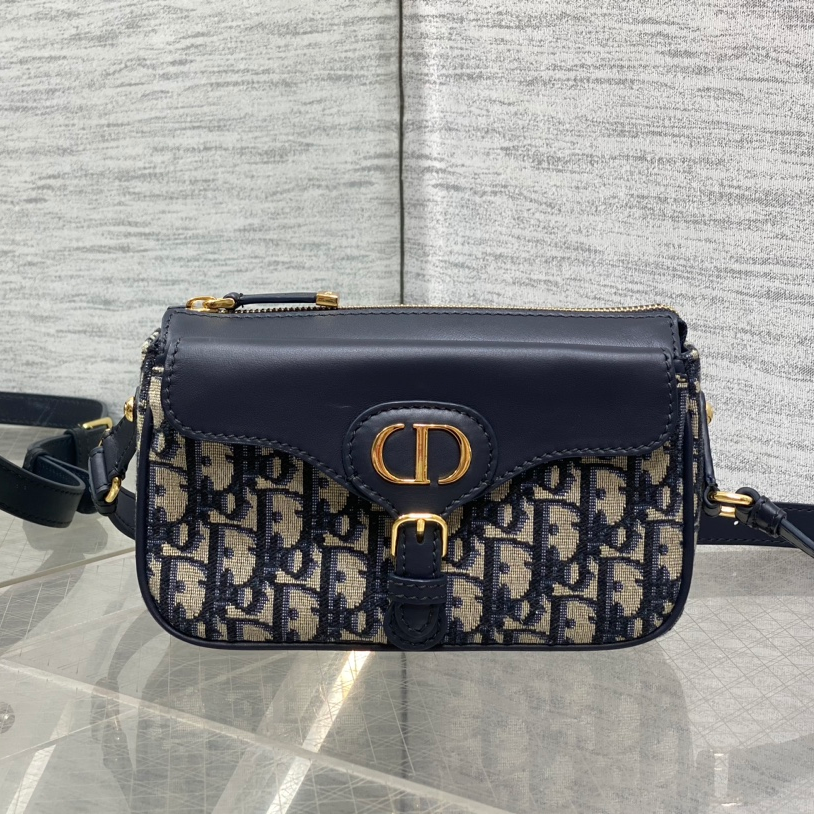 Dior 30Montaigne Poet Handbag