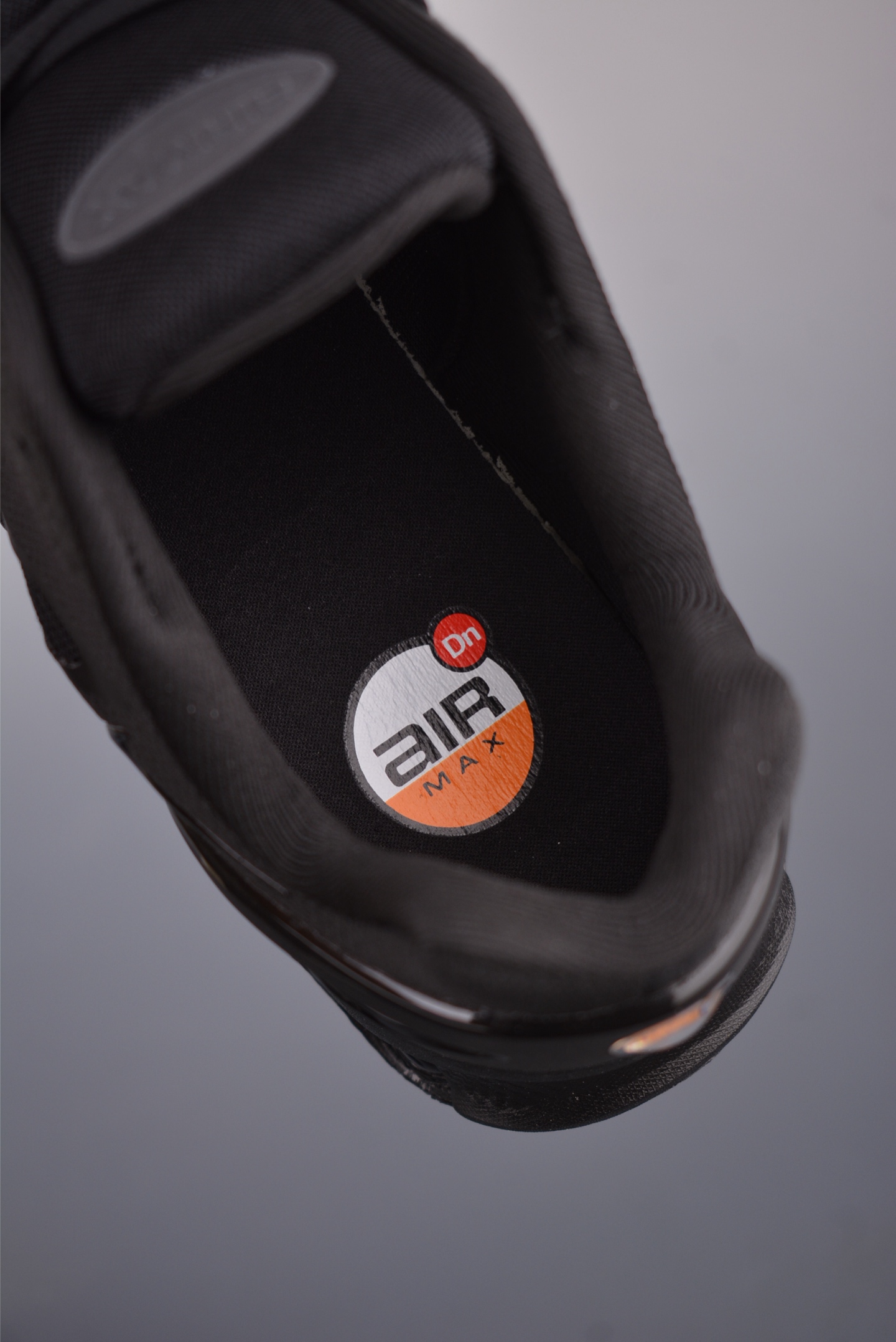 Nike Air Max DN8 Triple Black FQ7860-008