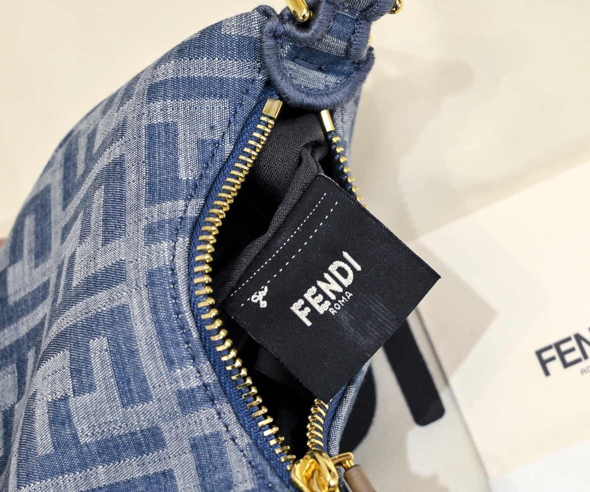 FENDI gray underarm mini bag 2186