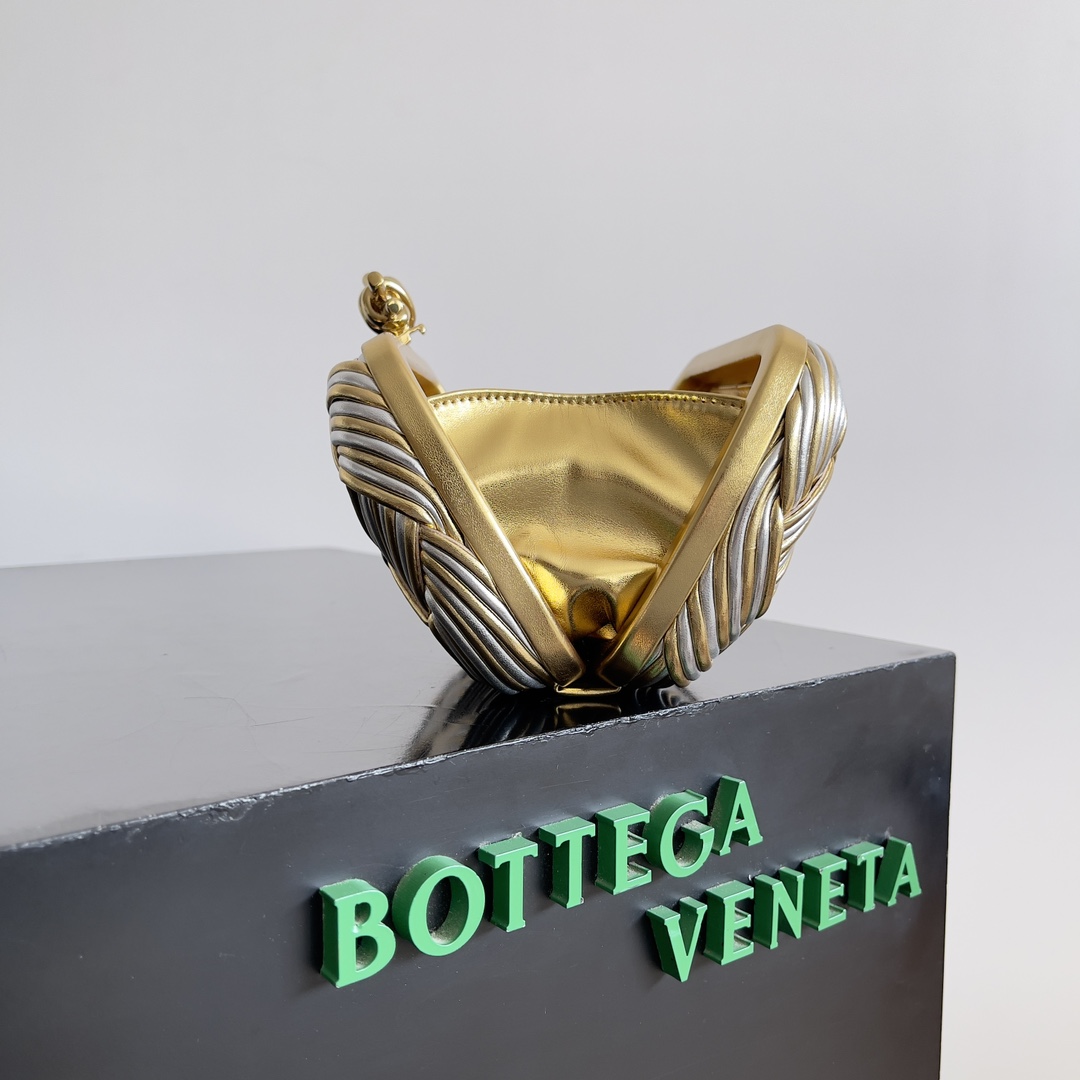 Bottega Veneta Kont Evening Bag 804532