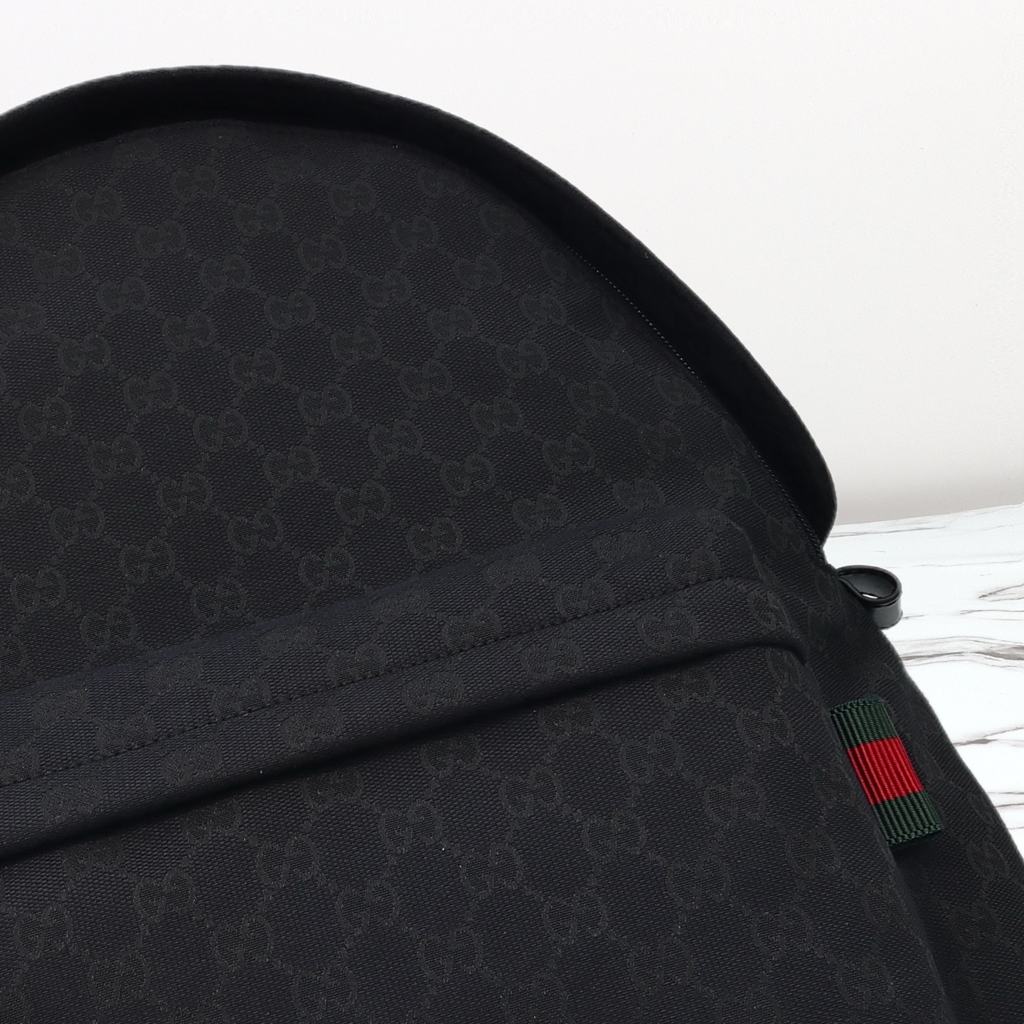 Gucci GG canvas medium backpack 824624 FAEHZ 1042