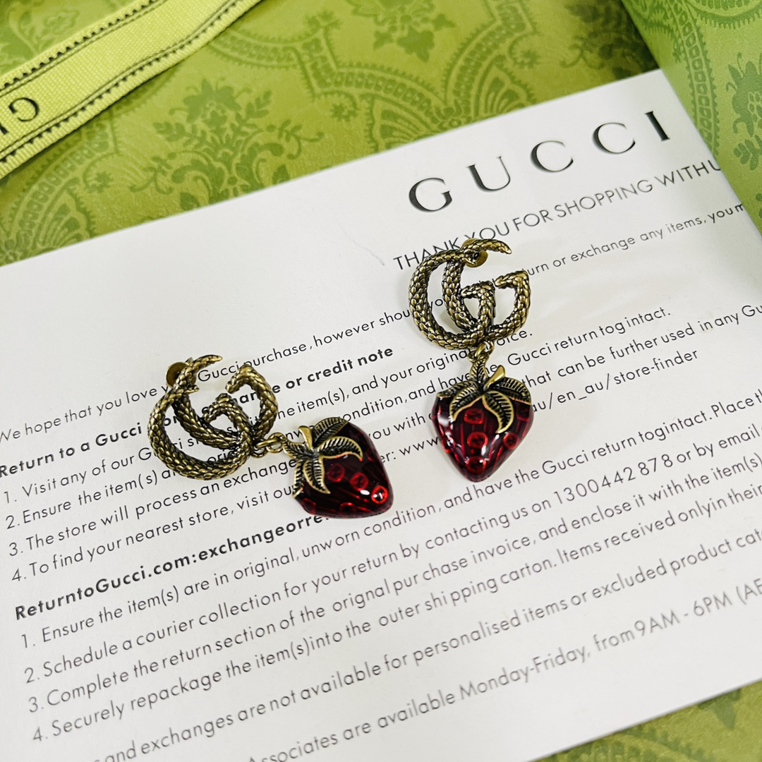 GUCCi GG Strawberry Stud Earrings