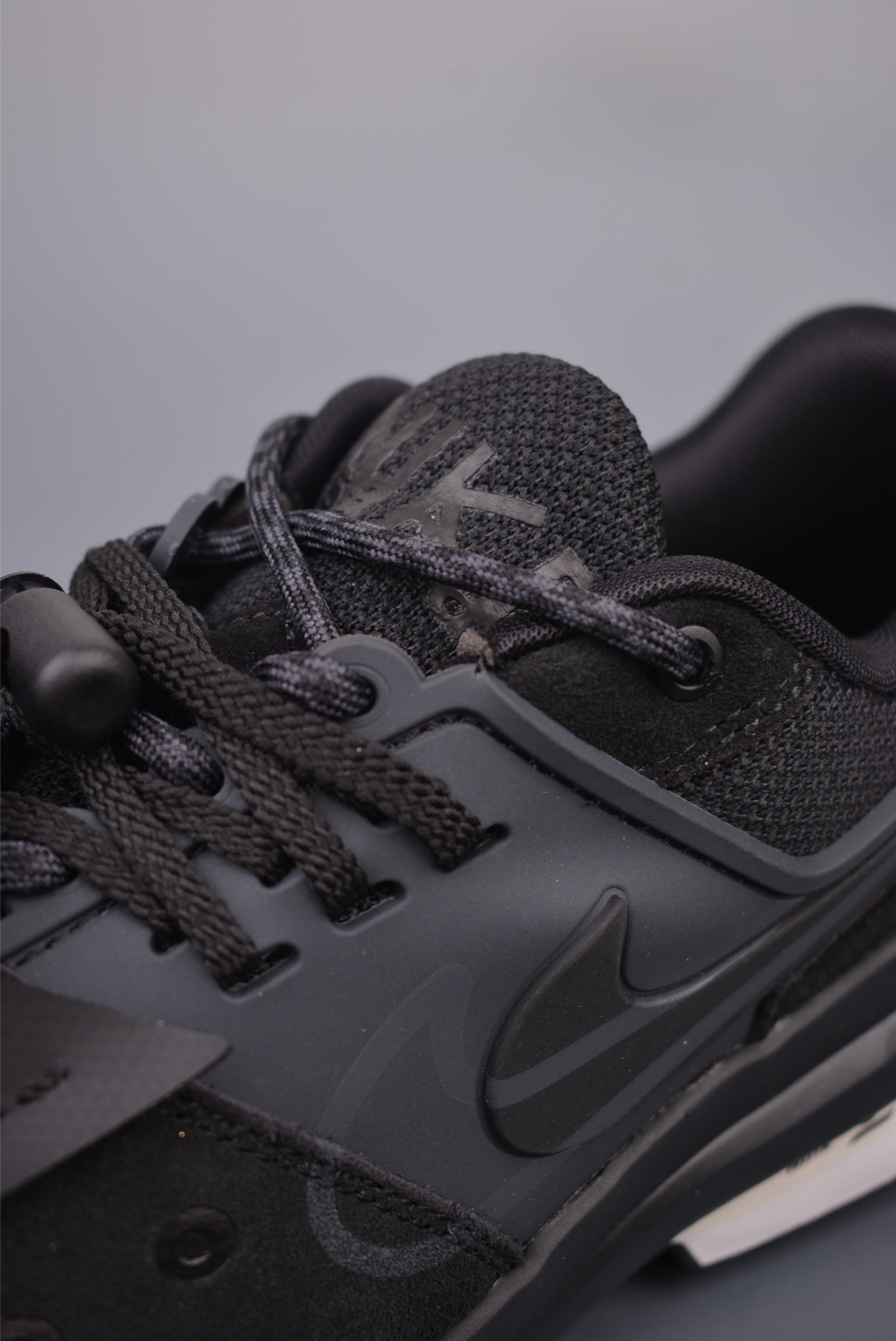 Sacai x NIKE Zegama Dome SP Black Grey running shoes HQ8618-001