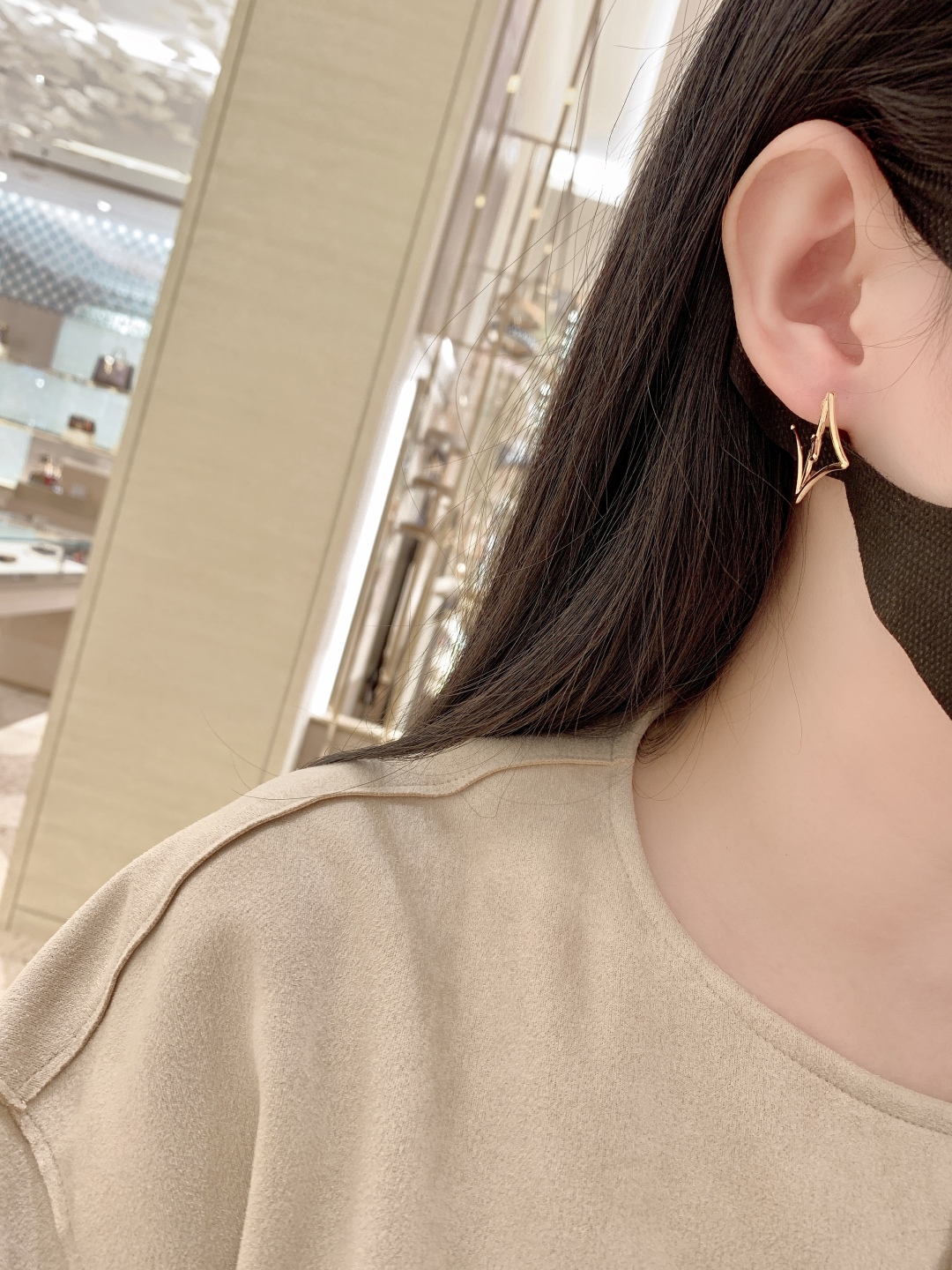 Louis Vuitton Hollow Four-Leaf Clover Earrings