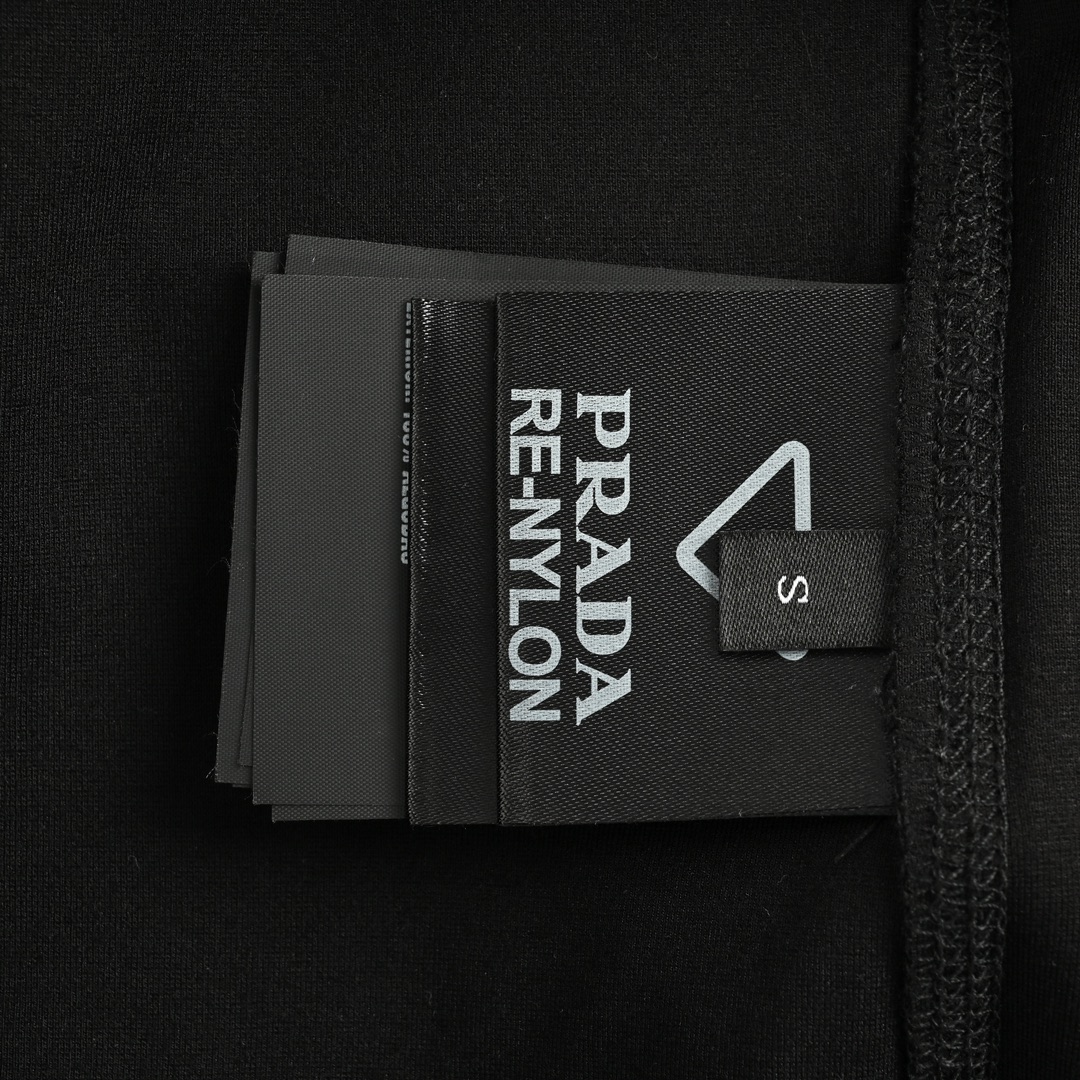 Prada 24Fw collar triangle nylon pocket hooded sweatshirt