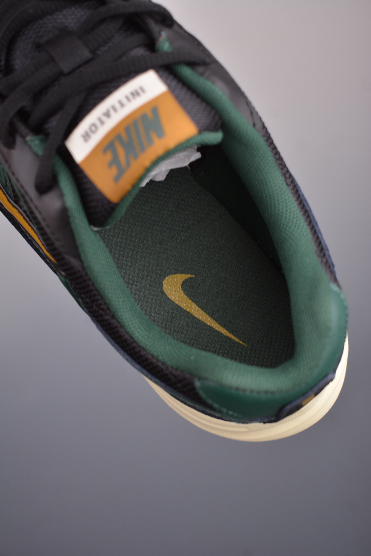 Nike Initiator Running black, green and yellow HQ3611-010