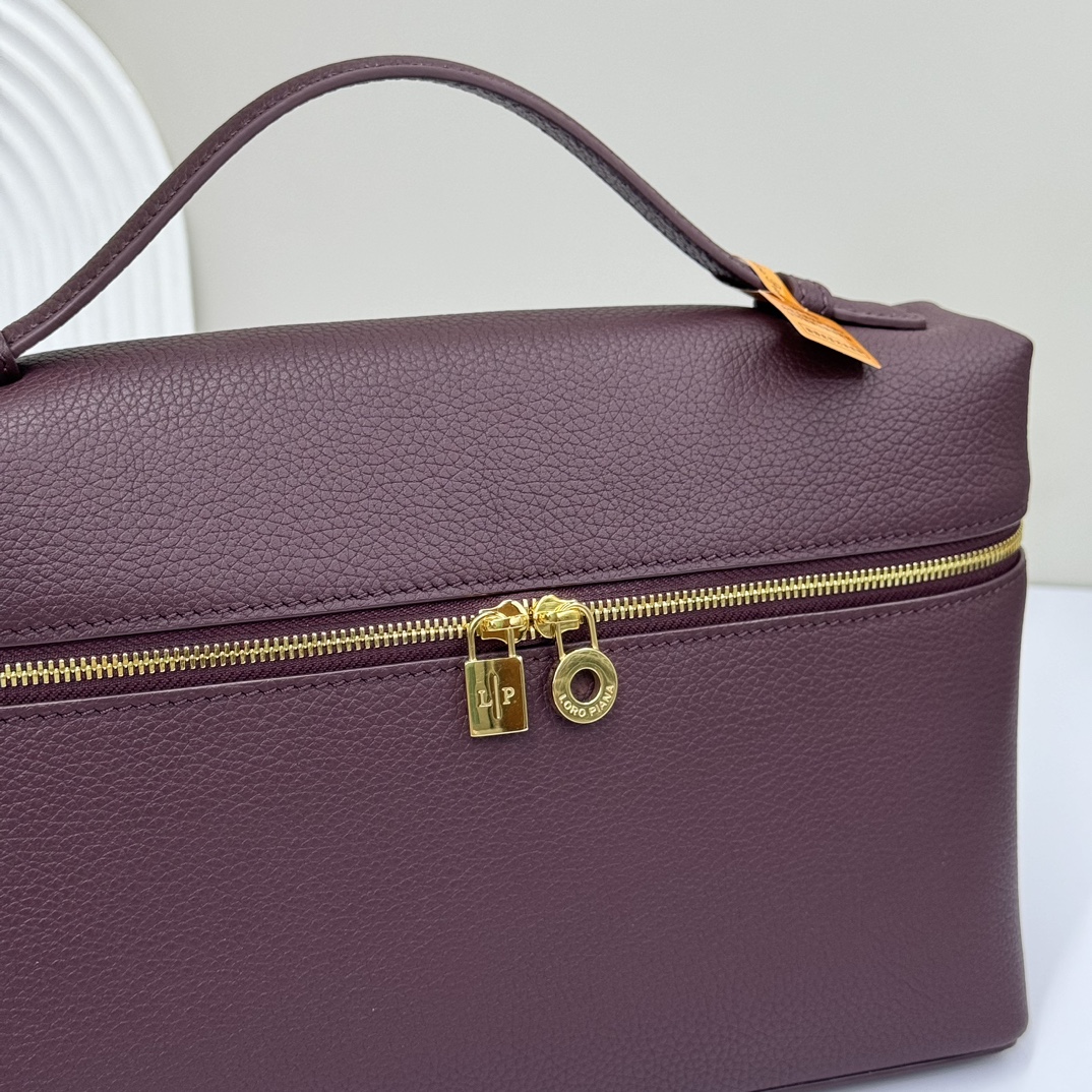 Loro Piana Extra poet L27 Clutch FAI8511